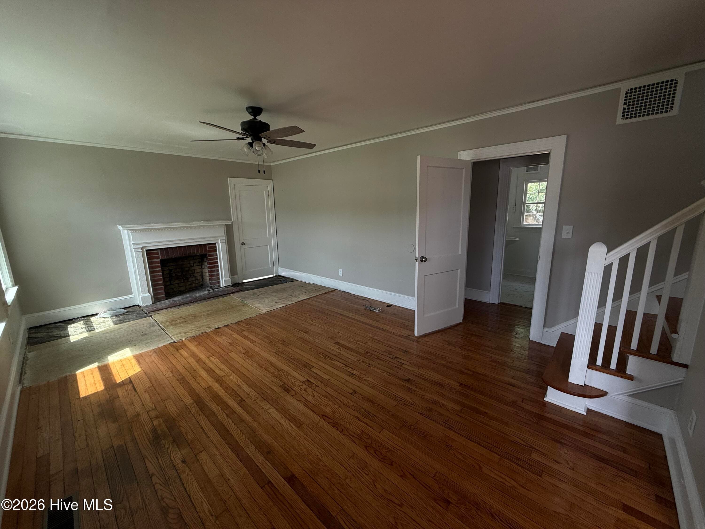 2519 S Memorial Drive, Greenville, NC 27834