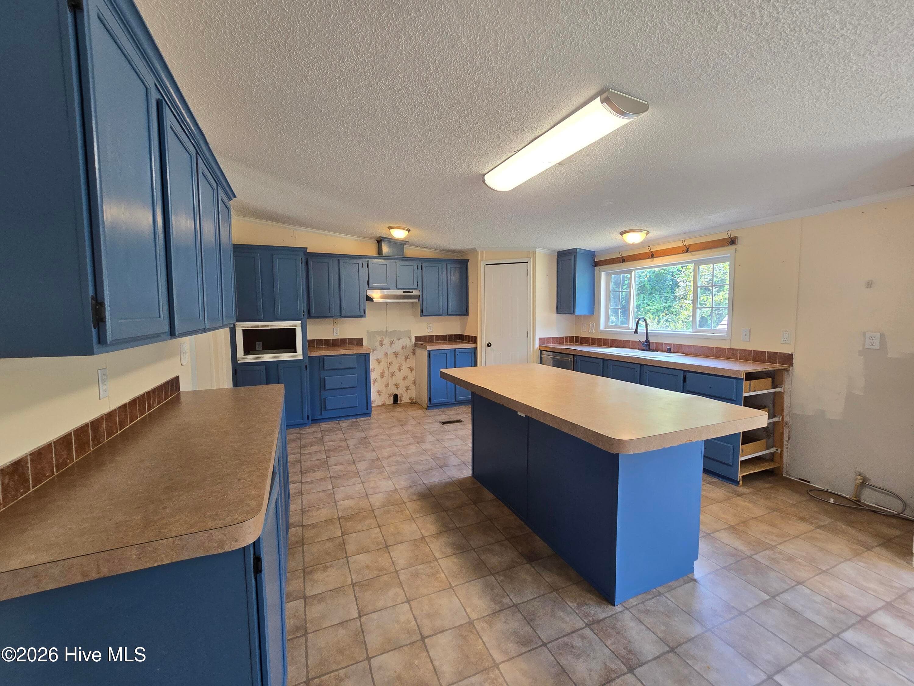 Manufactured Home at 307 Kimberly Court, Elizabeth City, NC 27909, photo 9 of 20