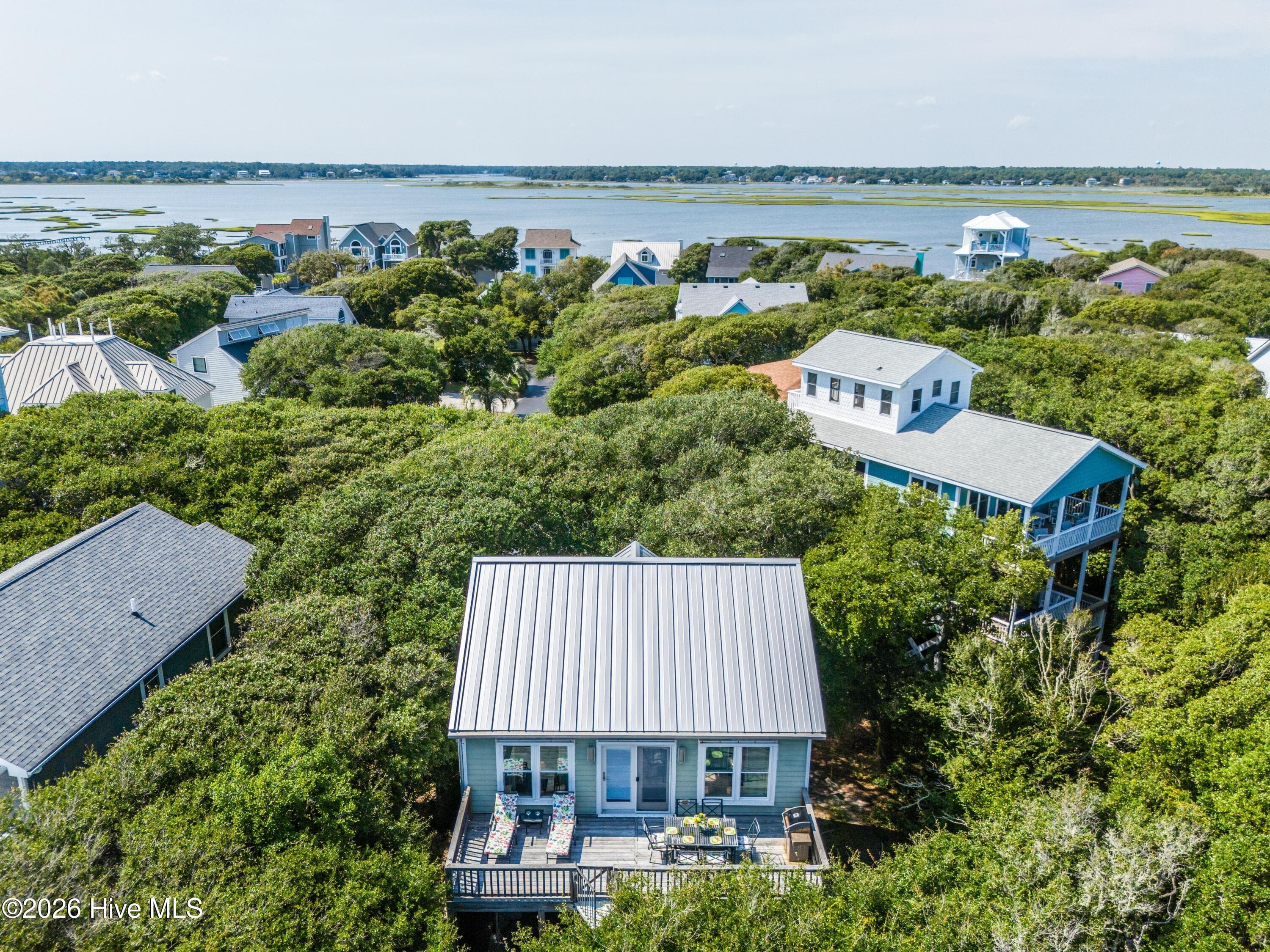 Single Family Residence at 109 Sea Urchin Court, Surf City, NC 28445, photo 37 of 49