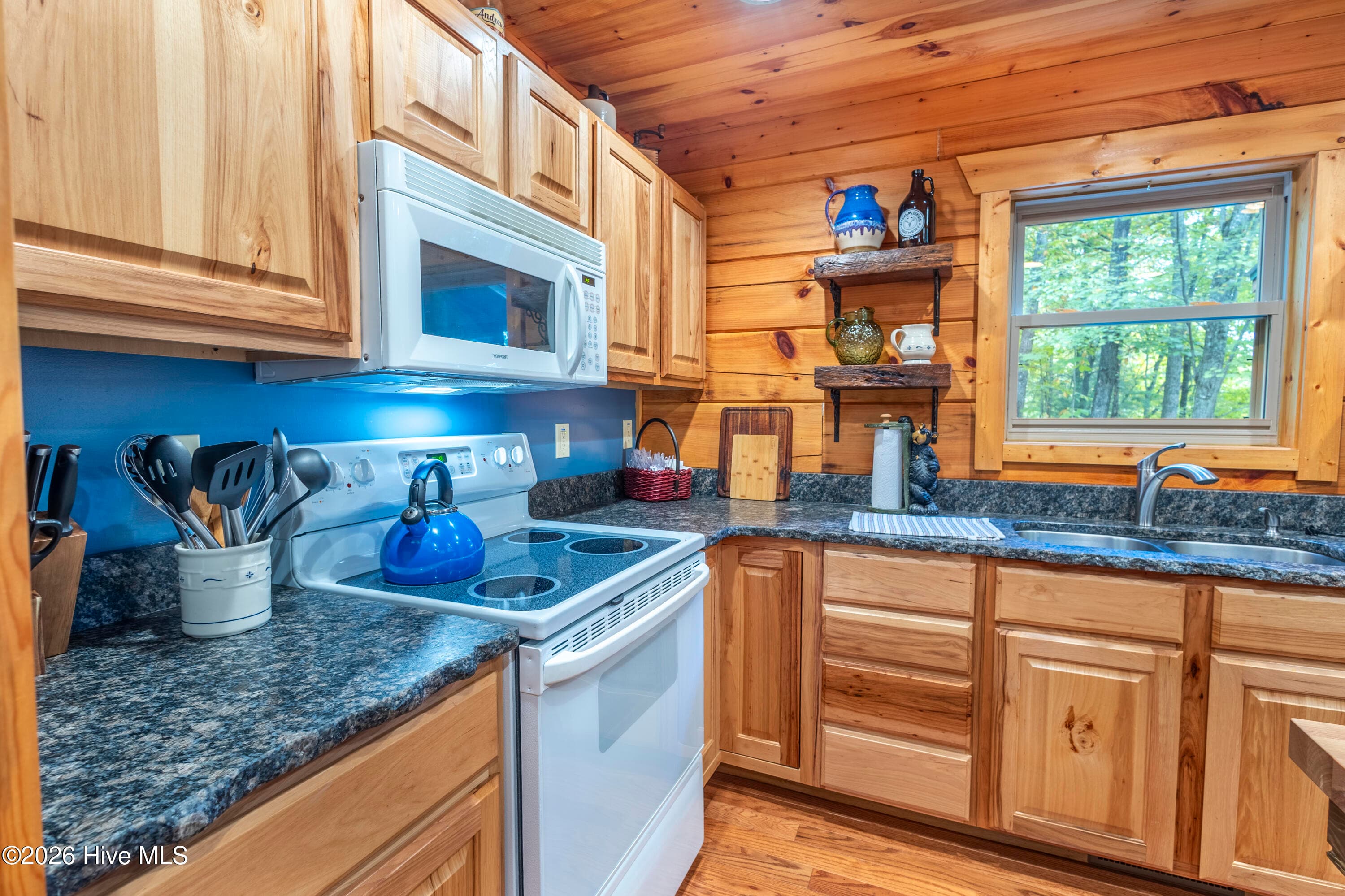 Single Family Residence at 615 Valley View Heights Lane, Andrews, NC 28901, photo 11 of 67