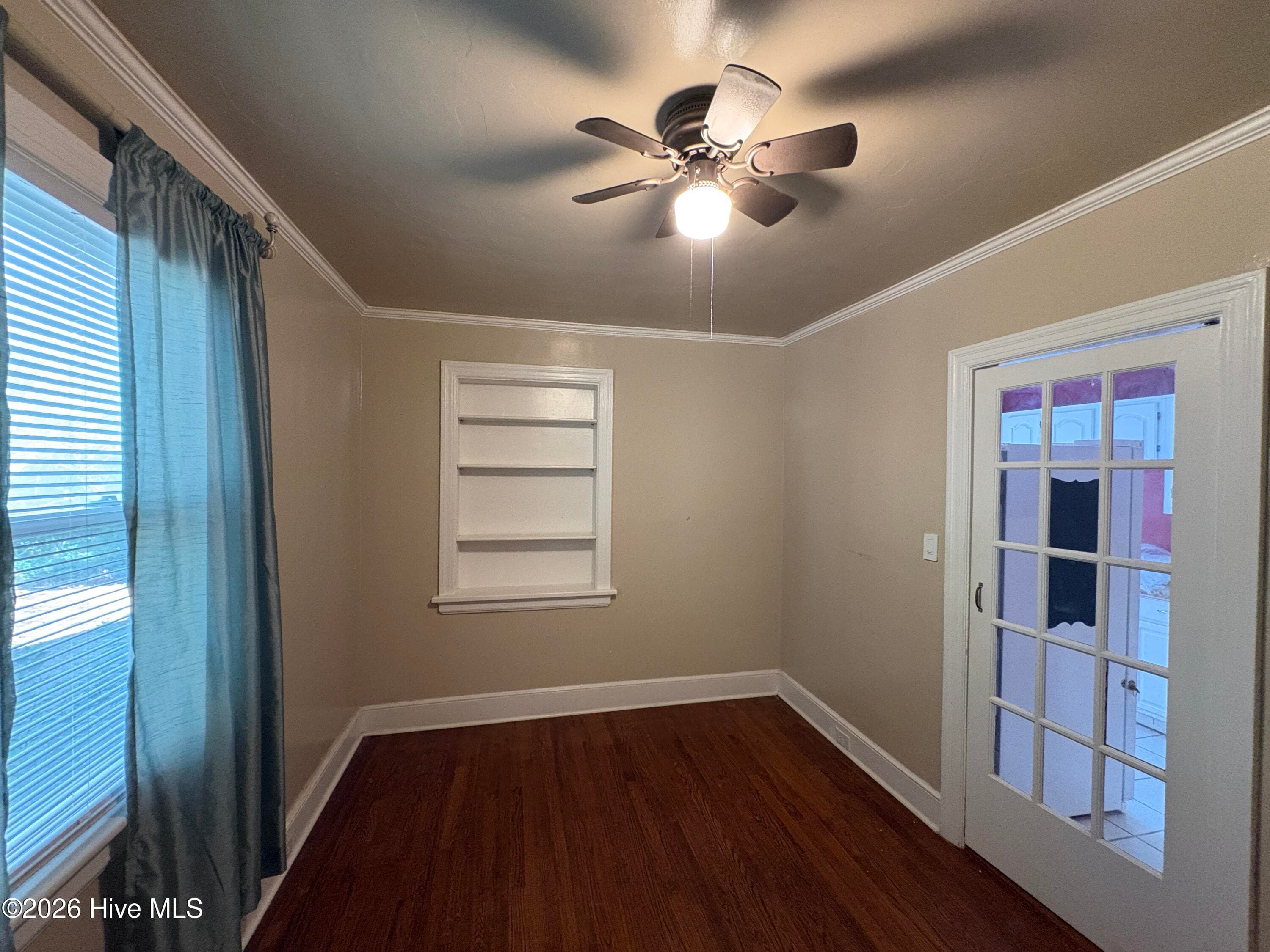 Single Family Residence at 1404 Mcarthur Avenue, New Bern, NC 28560, photo 9 of 19