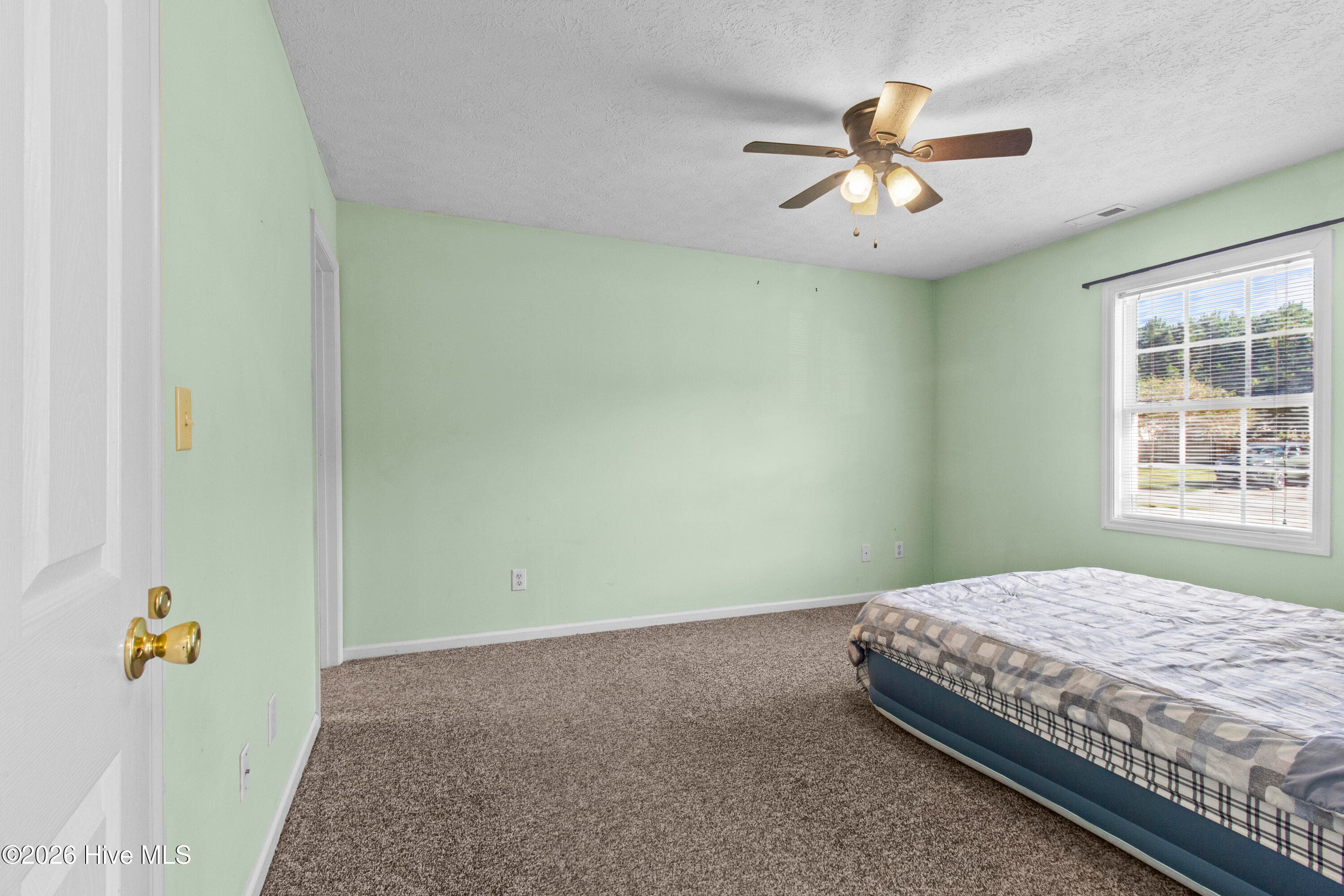 Single Family Residence at 120 Eagle Trail, New Bern, NC 28562, photo 11 of 36