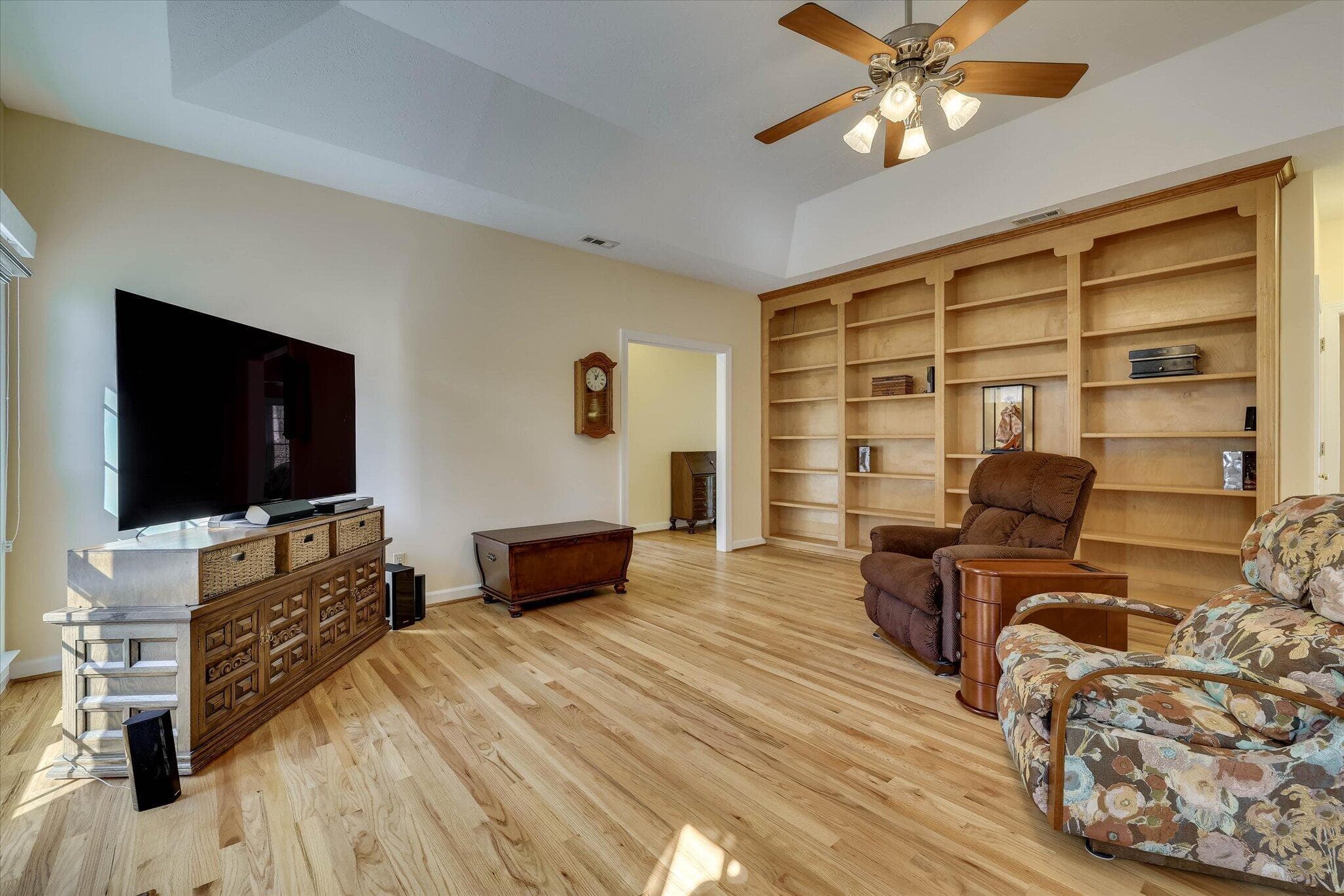 Single Family Residence at 124 Magnolia Drive, McCormick, SC 29835, photo 7 of 67