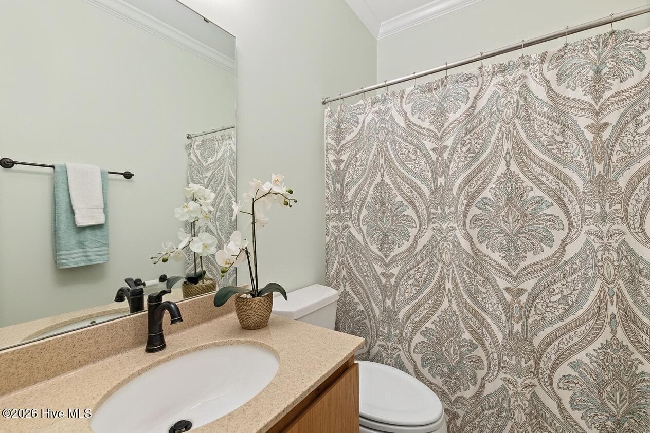 Solid surface vanity and tub shower combo - 8407 Wycombe Lane, Raleigh, NC 27615