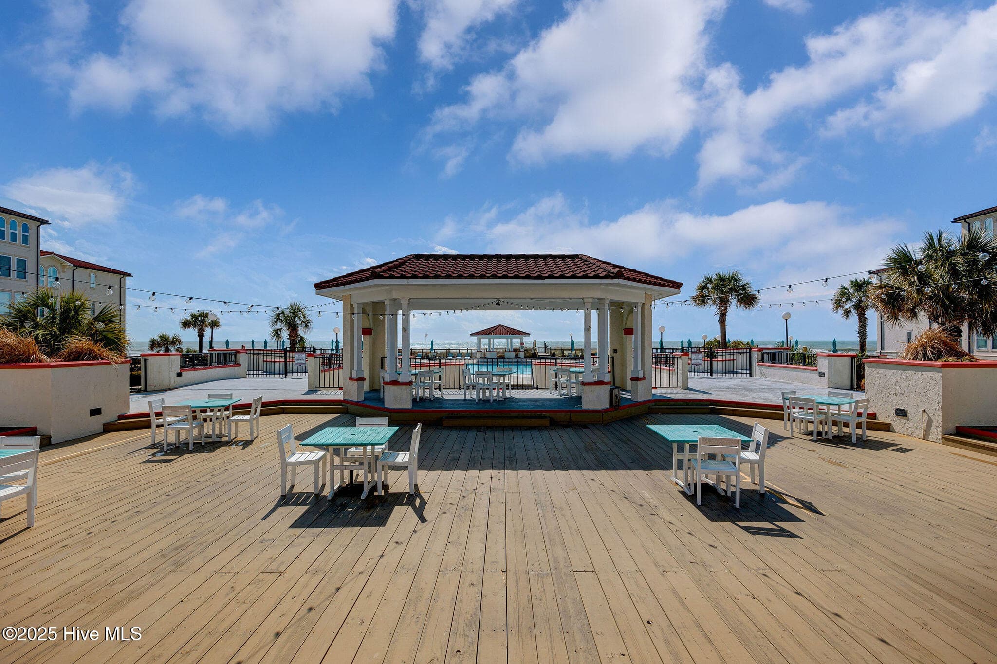 Splash by hte sea outdoor oceanfront dining. - 790 New River Inlet Road Unit 115a, North Topsail Beach, NC 28460
