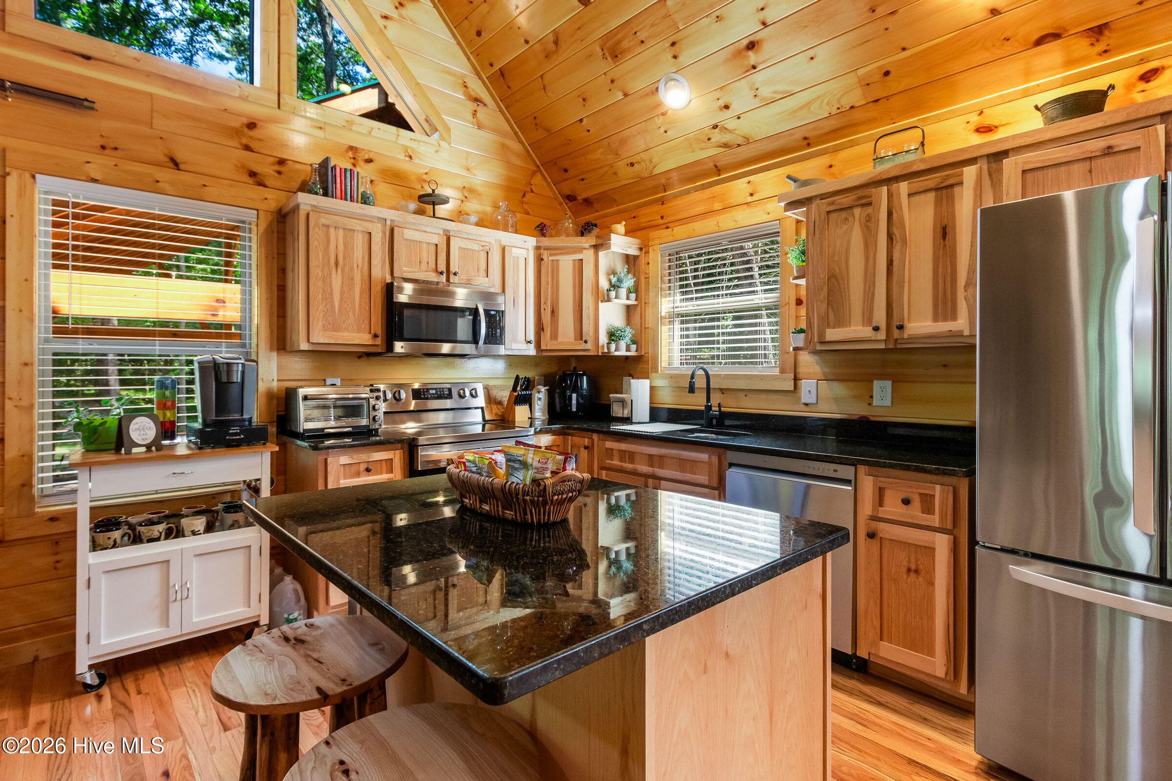 Single Family Residence at 84 Oakcrest Lane, Murphy, NC 28906, photo 8 of 63