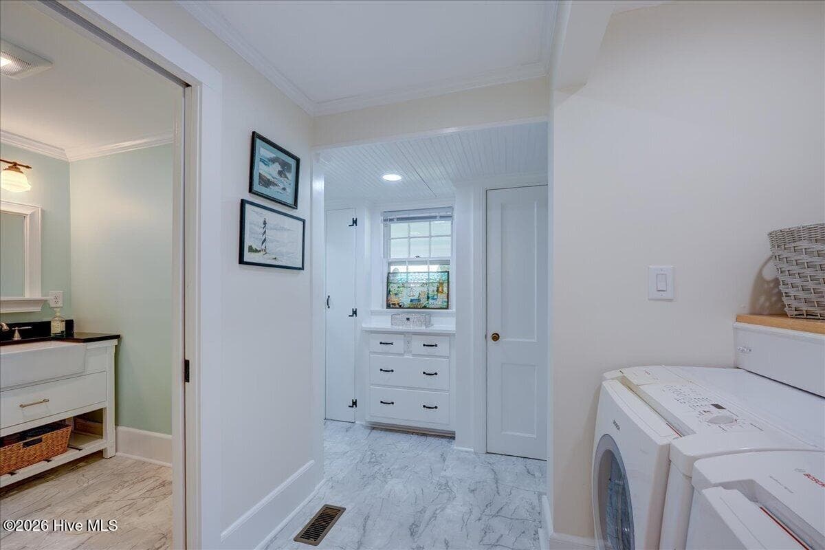 Single Family Residence at 405 Hancock Street, New Bern, NC 28560, photo 35 of 113