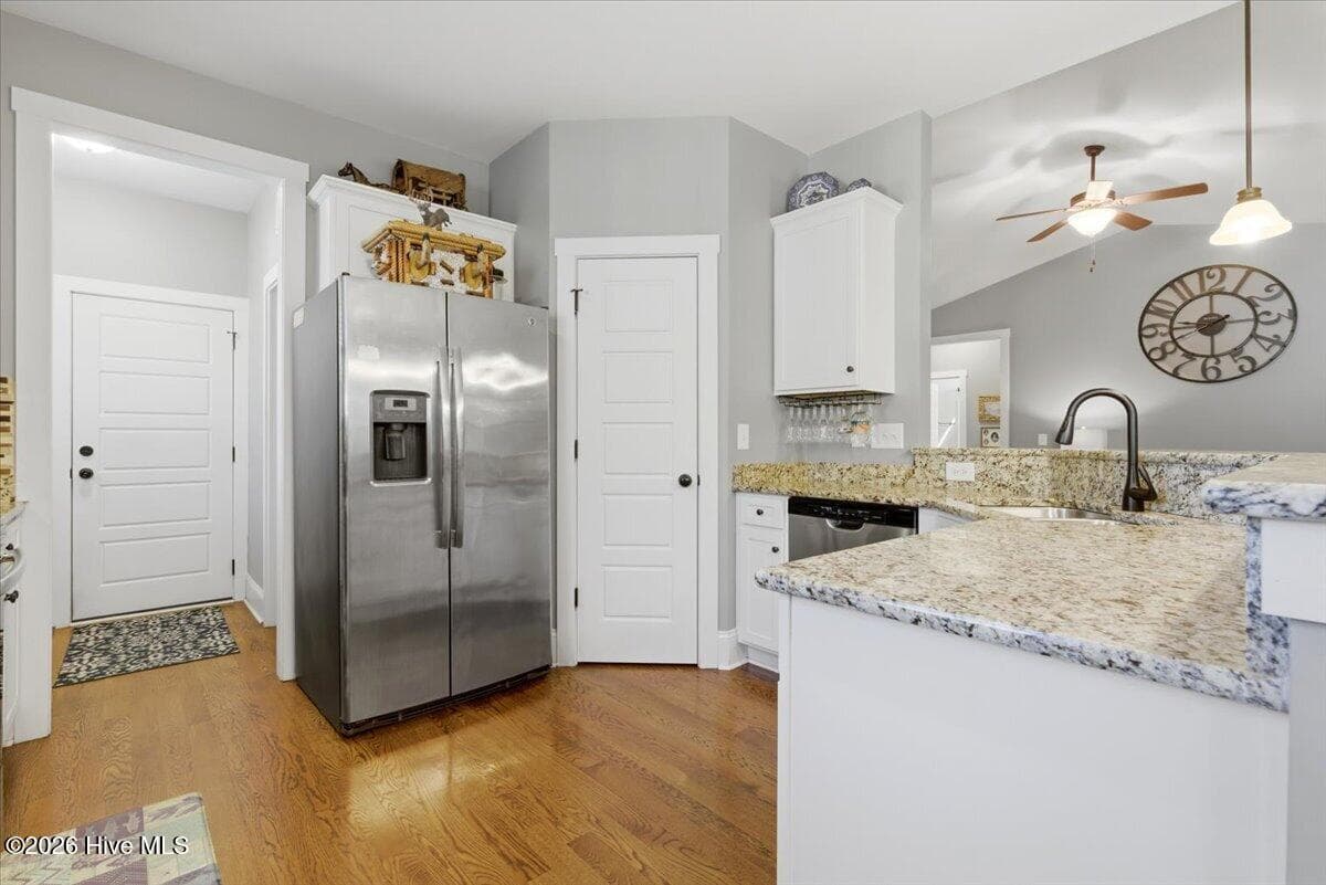 Single Family Residence at 111 W Huckleberry Way, Rocky Point, NC 28457, photo 20 of 52