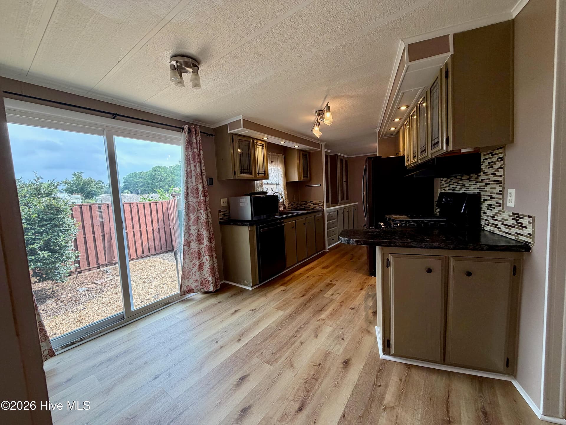 Manufactured Home at 4701 Lake Front Drive, Martinez, GA 30907, photo 8 of 23