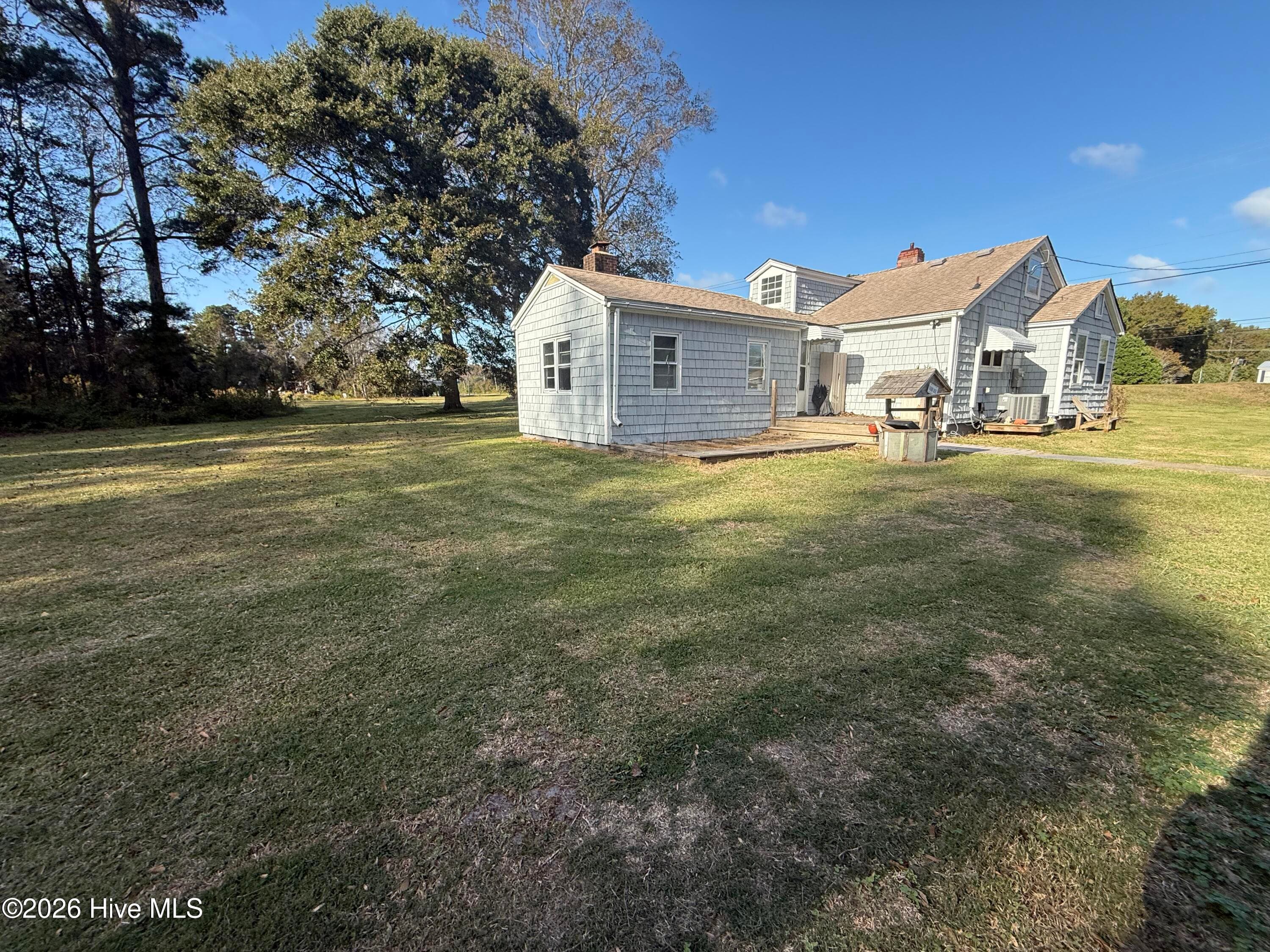 Single Family Residence at 7864 Caratoke Highway, Powells Point, NC 27966, photo 3 of 15