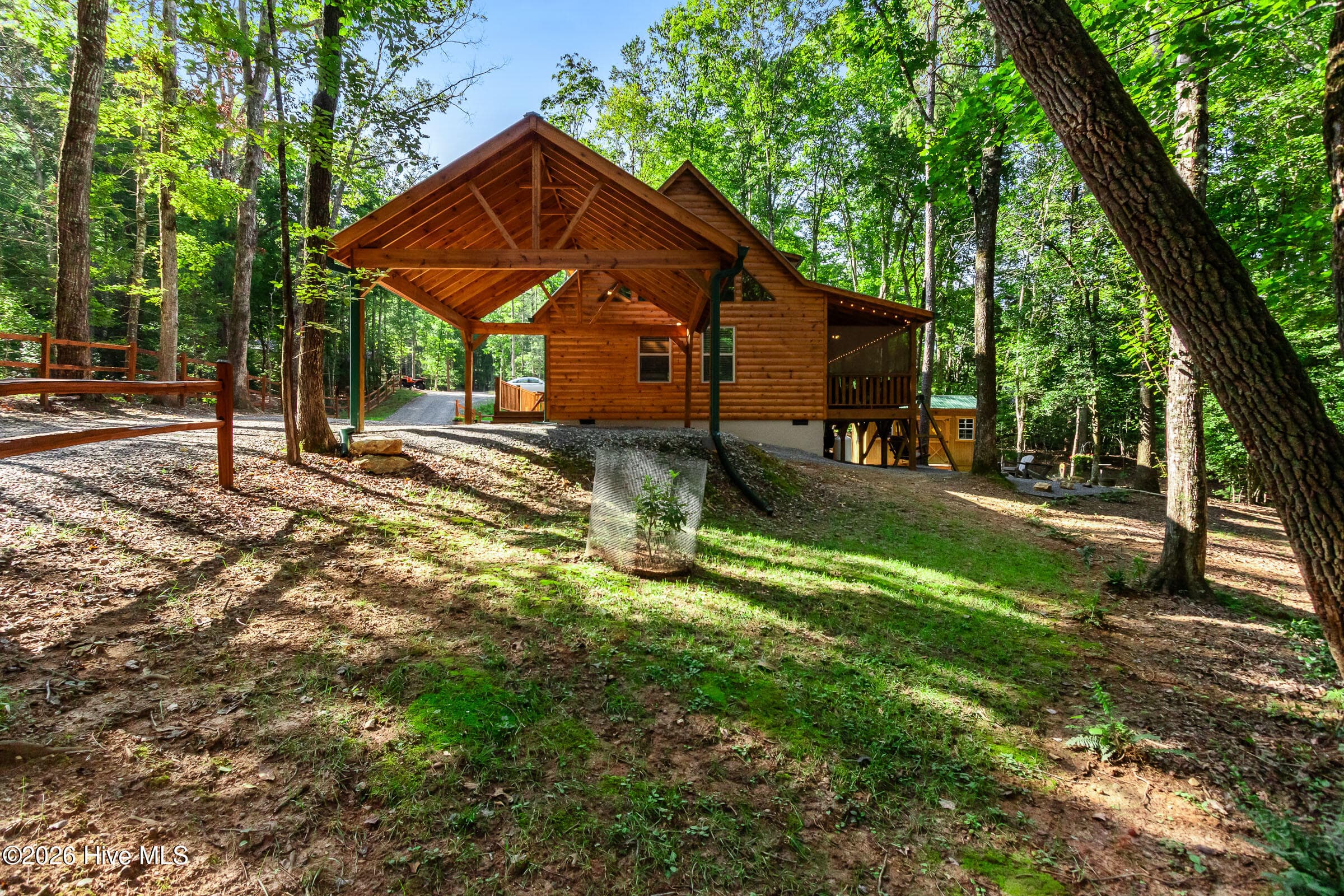 Single Family Residence at 84 Oakcrest Lane, Murphy, NC 28906, photo 2 of 63