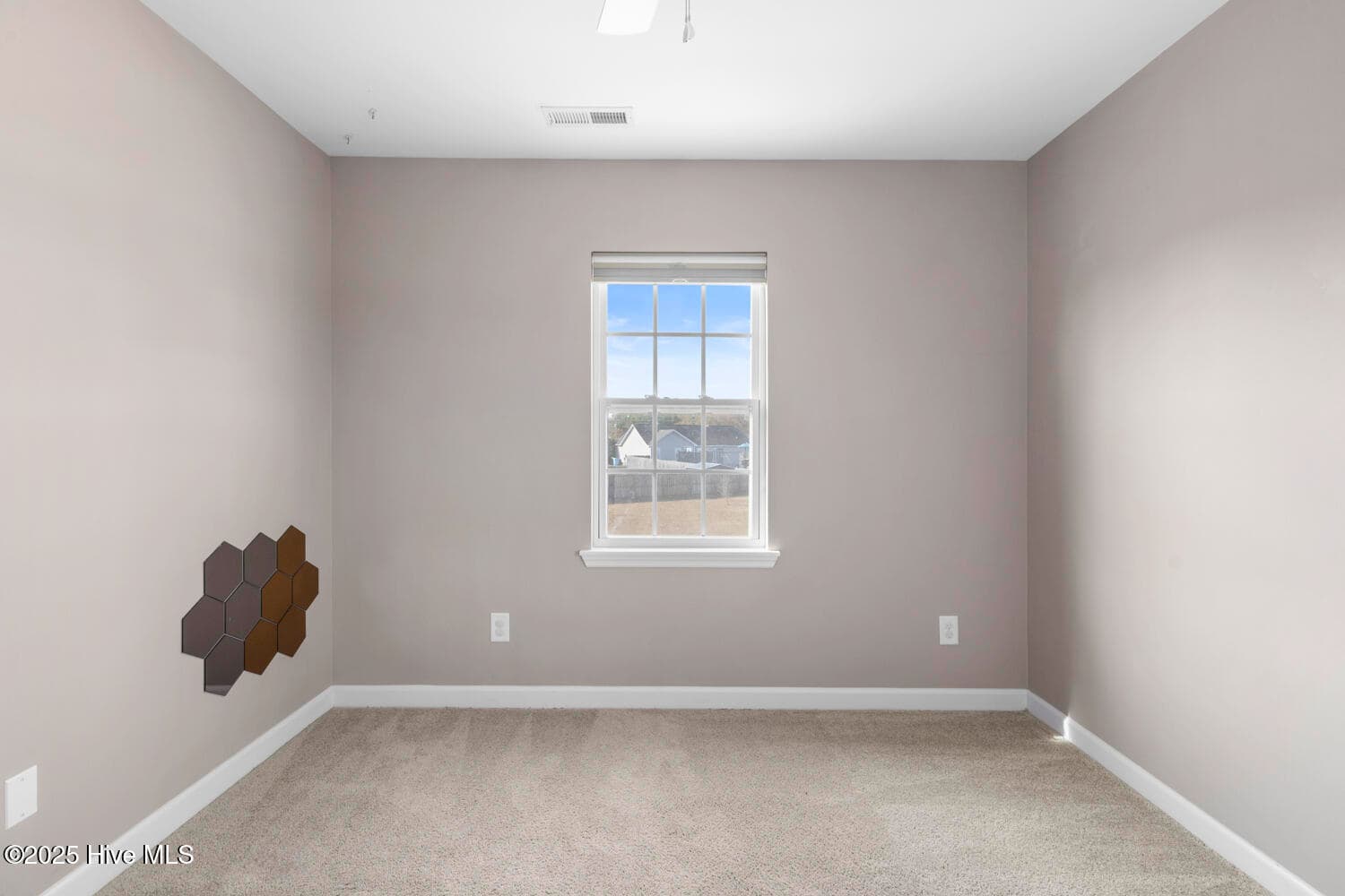 Single Family Residence at 405 Duncan Drive S, Richlands, NC 28574, photo 20 of 34