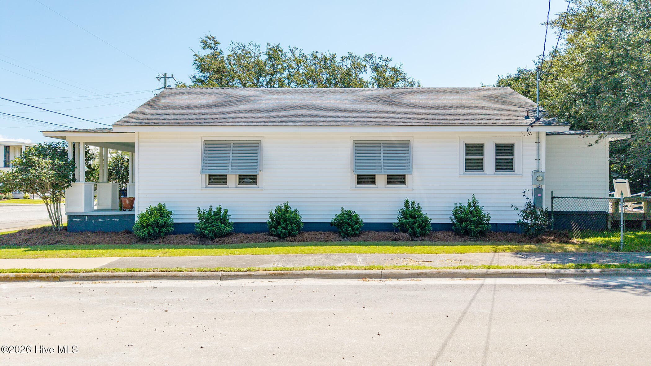 Single Family Residence at 800 Mulberry Street, Beaufort, NC 28516, photo 7 of 48