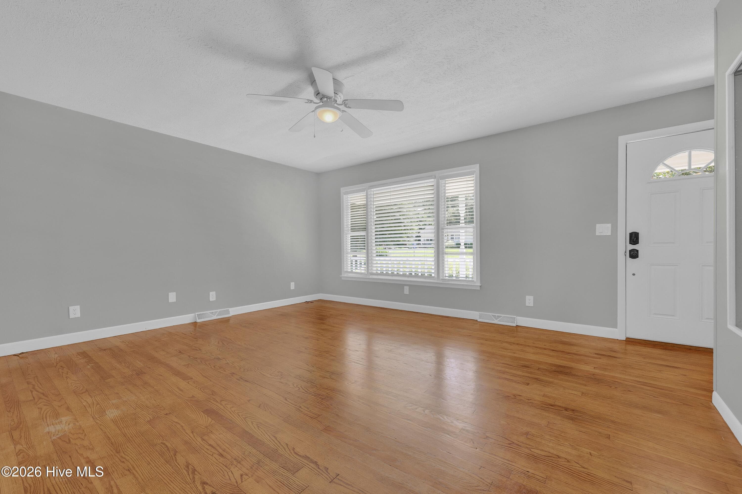 Single Family Residence at 3309 Winston Boulevard, Wilmington, NC 28403, photo 7 of 31