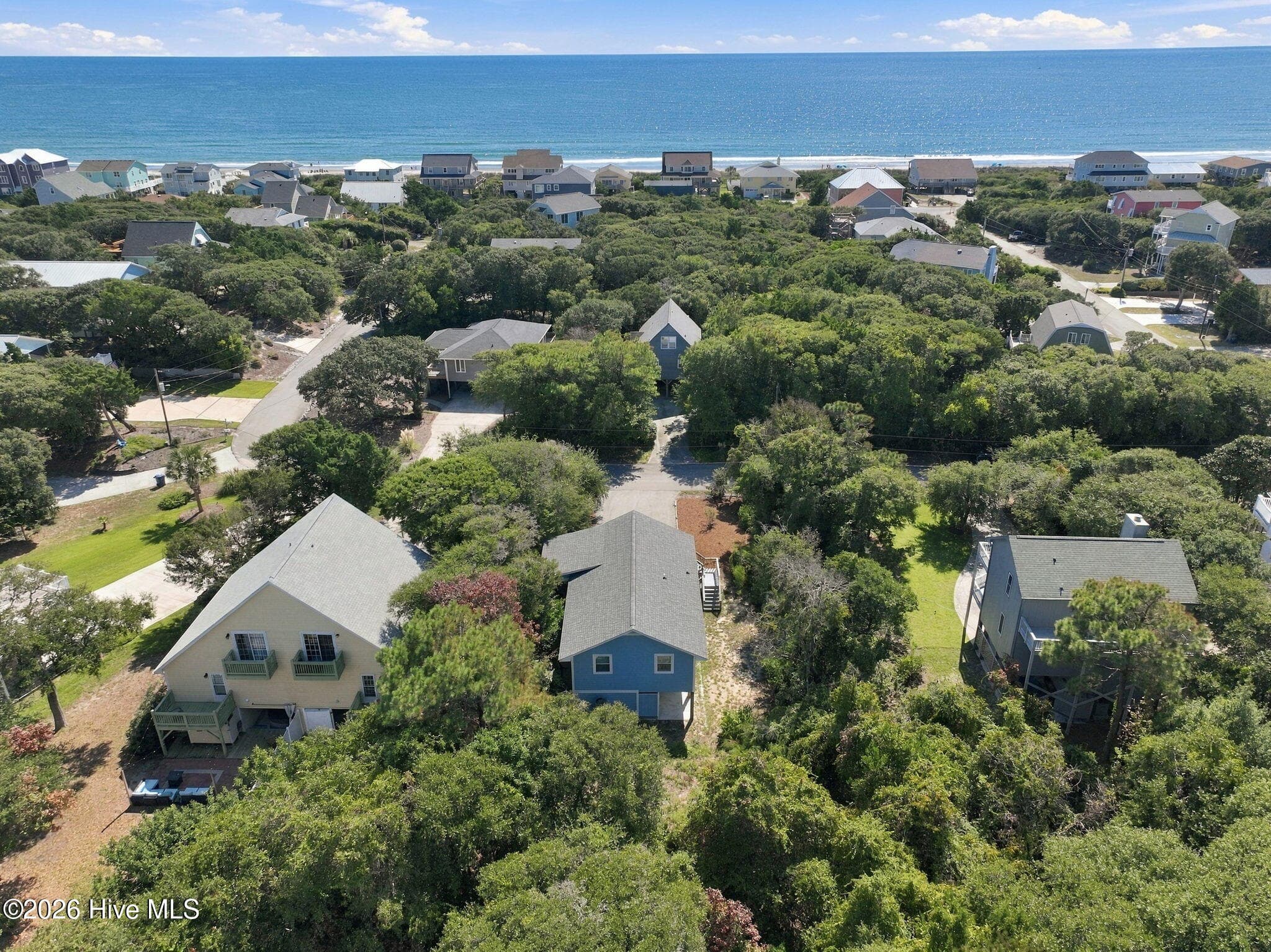 Single Family Residence at 118 Periwinkle Drive, Emerald Isle, NC 28594, photo 37 of 39