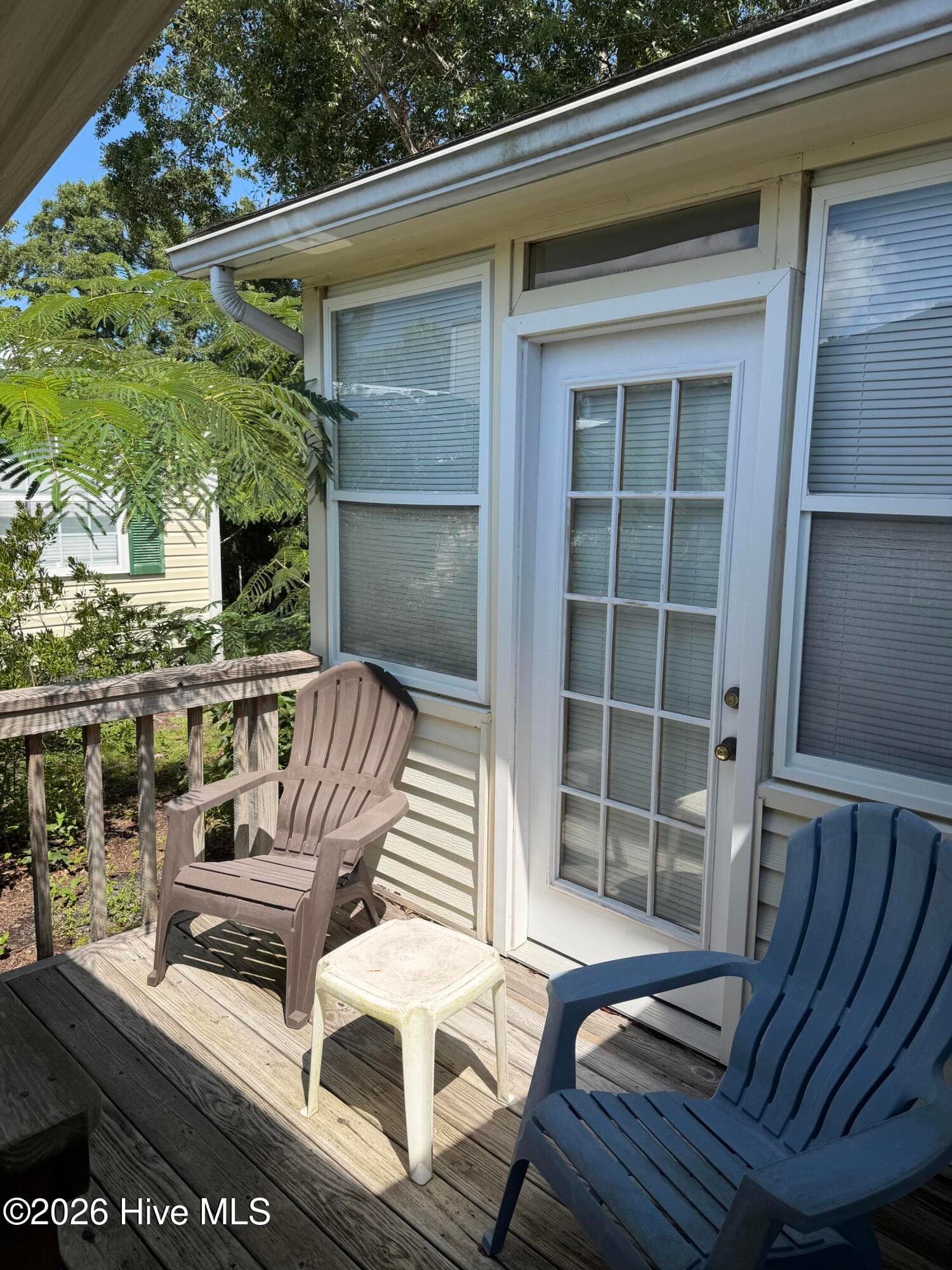 sitting area off sun room - 606 Galley Court, Hampstead, NC 28443