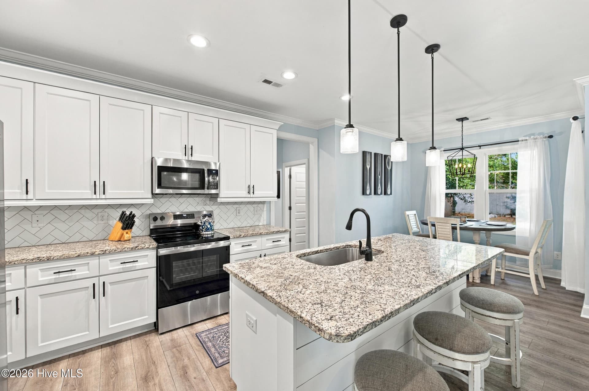Single Family Residence at 126 Pebble Beach Drive, Hampstead, NC 28443, photo 14 of 54