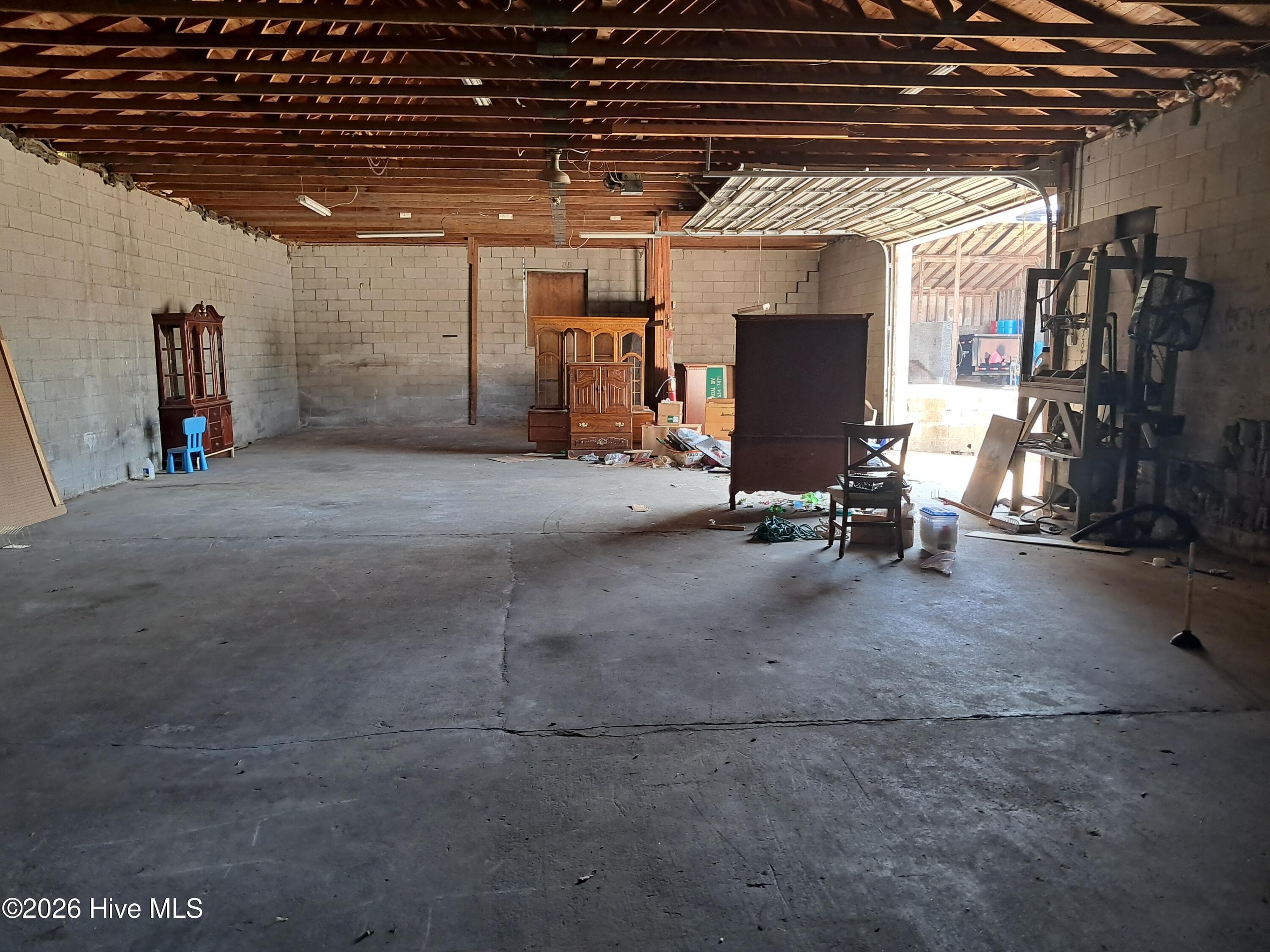 Right warehouse - 215 E Main Street, Hookerton, NC 28538