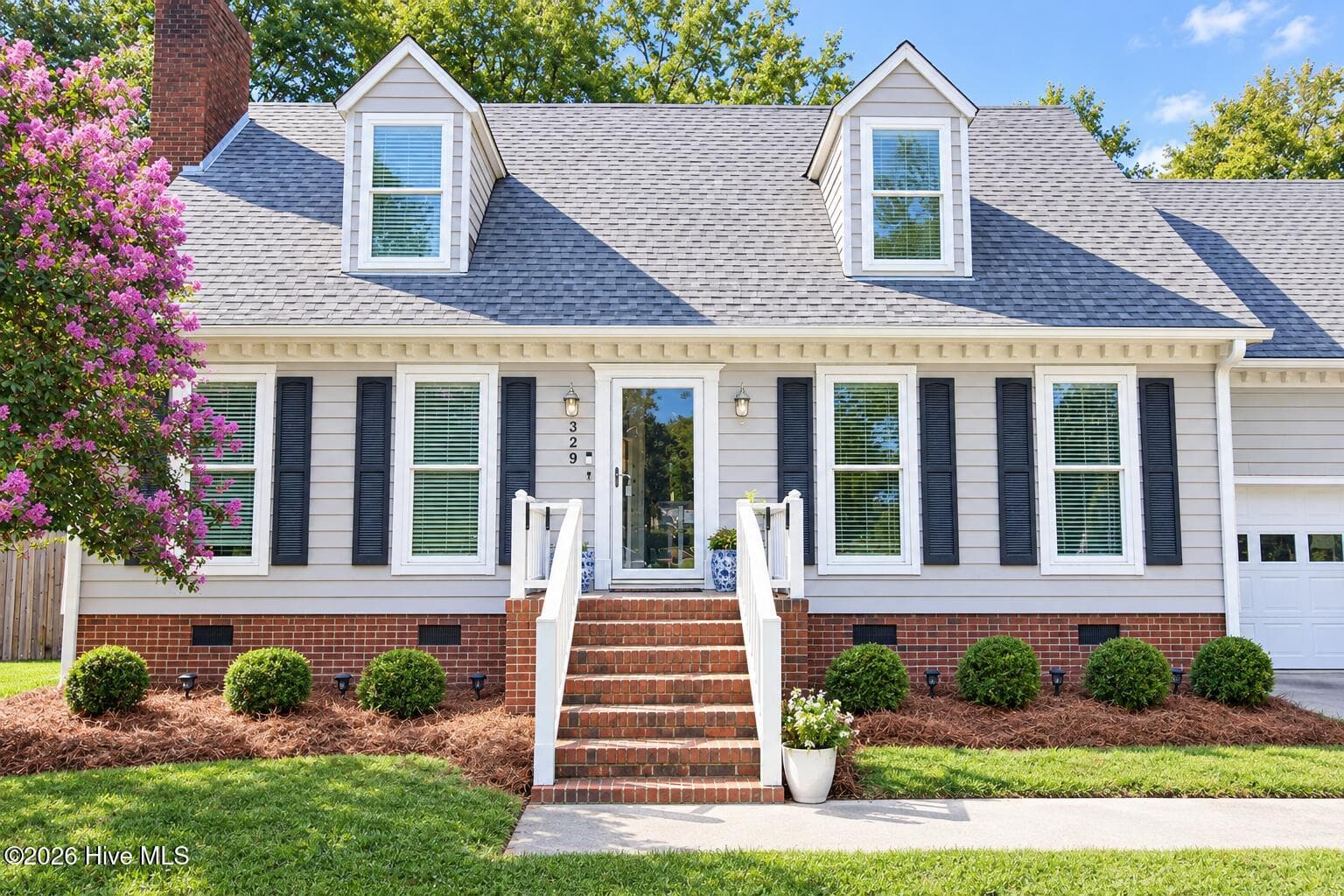 Single Family Residence at 329 S Wedgewood Drive, Washington, NC 27889, photo 4 of 35