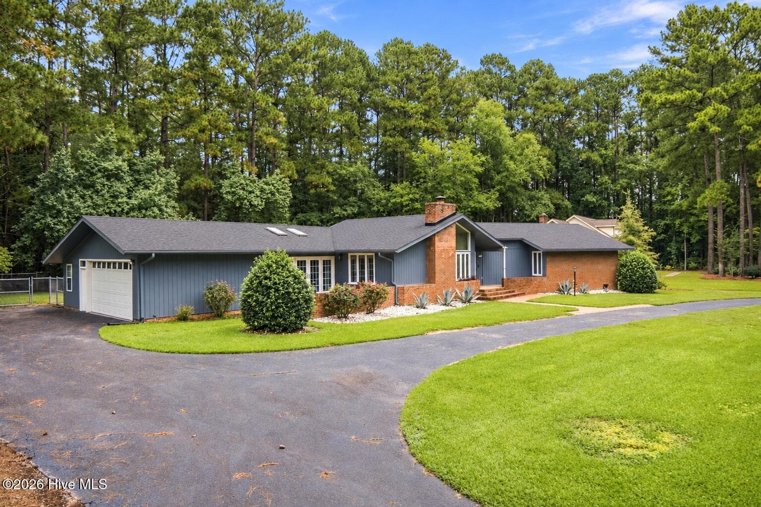 Single Family Residence at 407 Bundy Lane, Laurinburg, NC 28352, photo 3 of 49