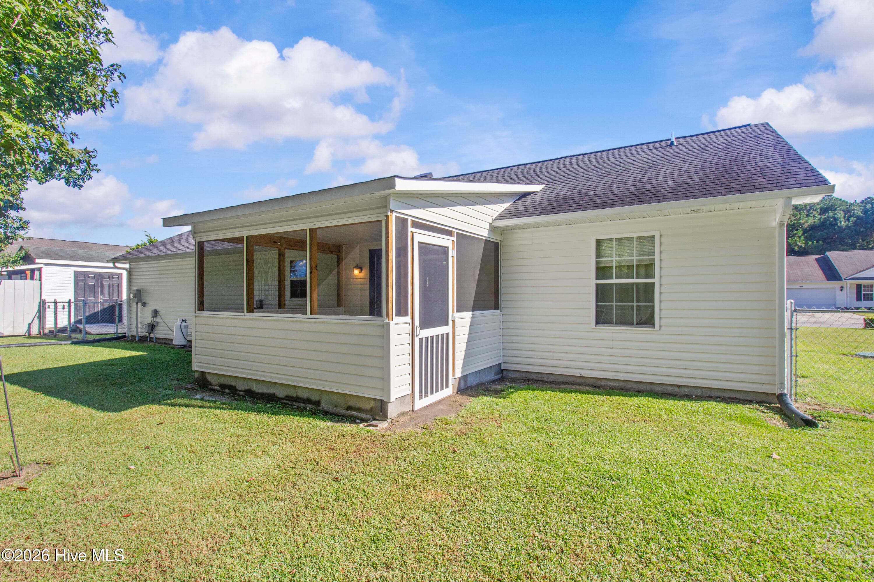 Single Family Residence at 120 Eagle Trail, New Bern, NC 28562, photo 29 of 36
