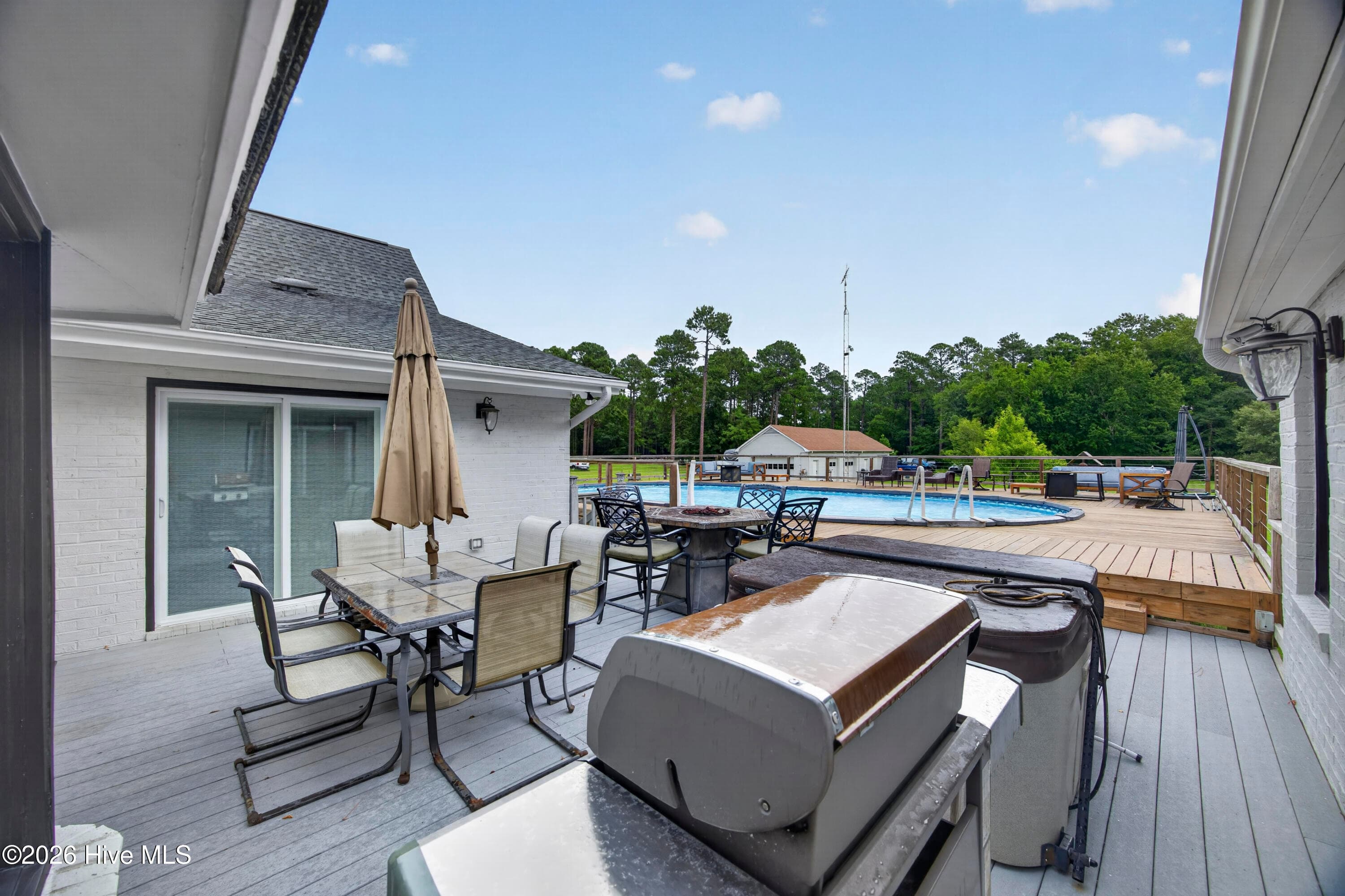 Single Family Residence at 1520 River Road SE, Winnabow, NC 28479, photo 2 of 3