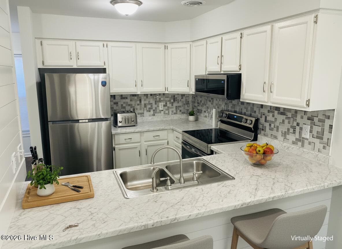 Condominium at 2702 S 17th Street Apt A, Wilmington, NC 28412, photo 6 of 19