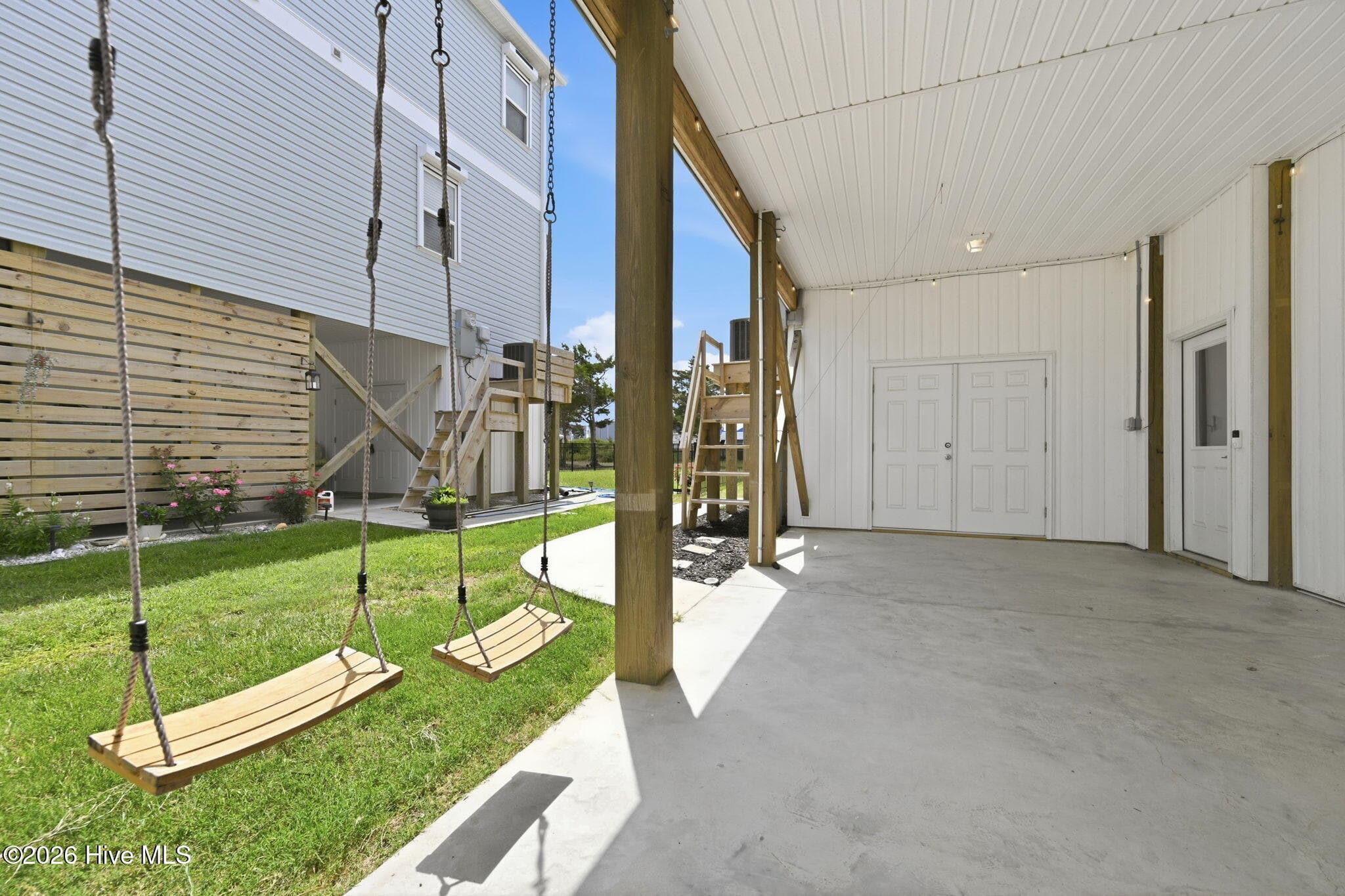Townhouse at 124 Sea Gull Lane, North Topsail Beach, NC 28460, photo 39 of 48