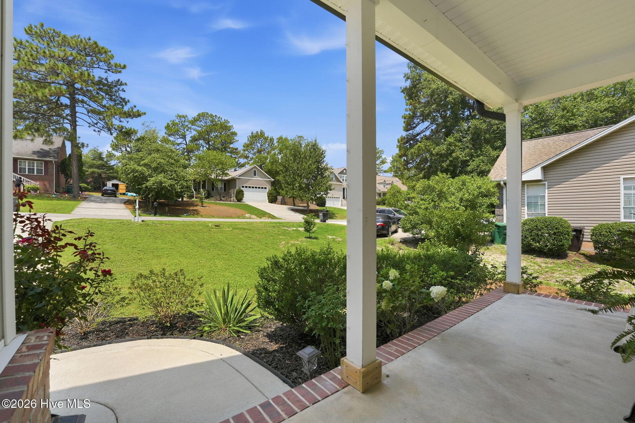 Single Family Residence at 8 Asheville Way, Pinehurst, NC 28374, photo 5 of 48