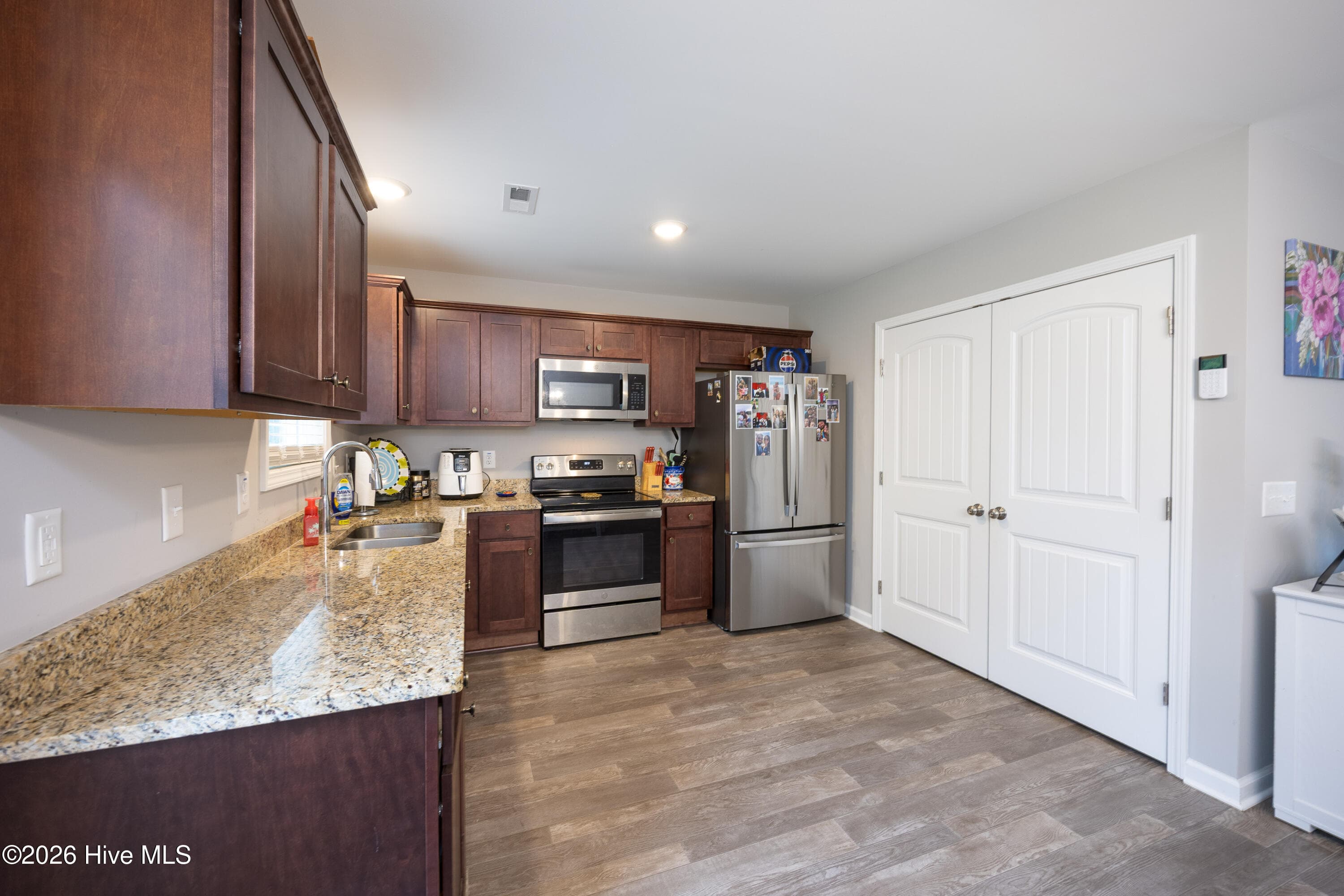 Single Family Residence at 207 Dixie Circle, Clinton, NC 28328, photo 11 of 31