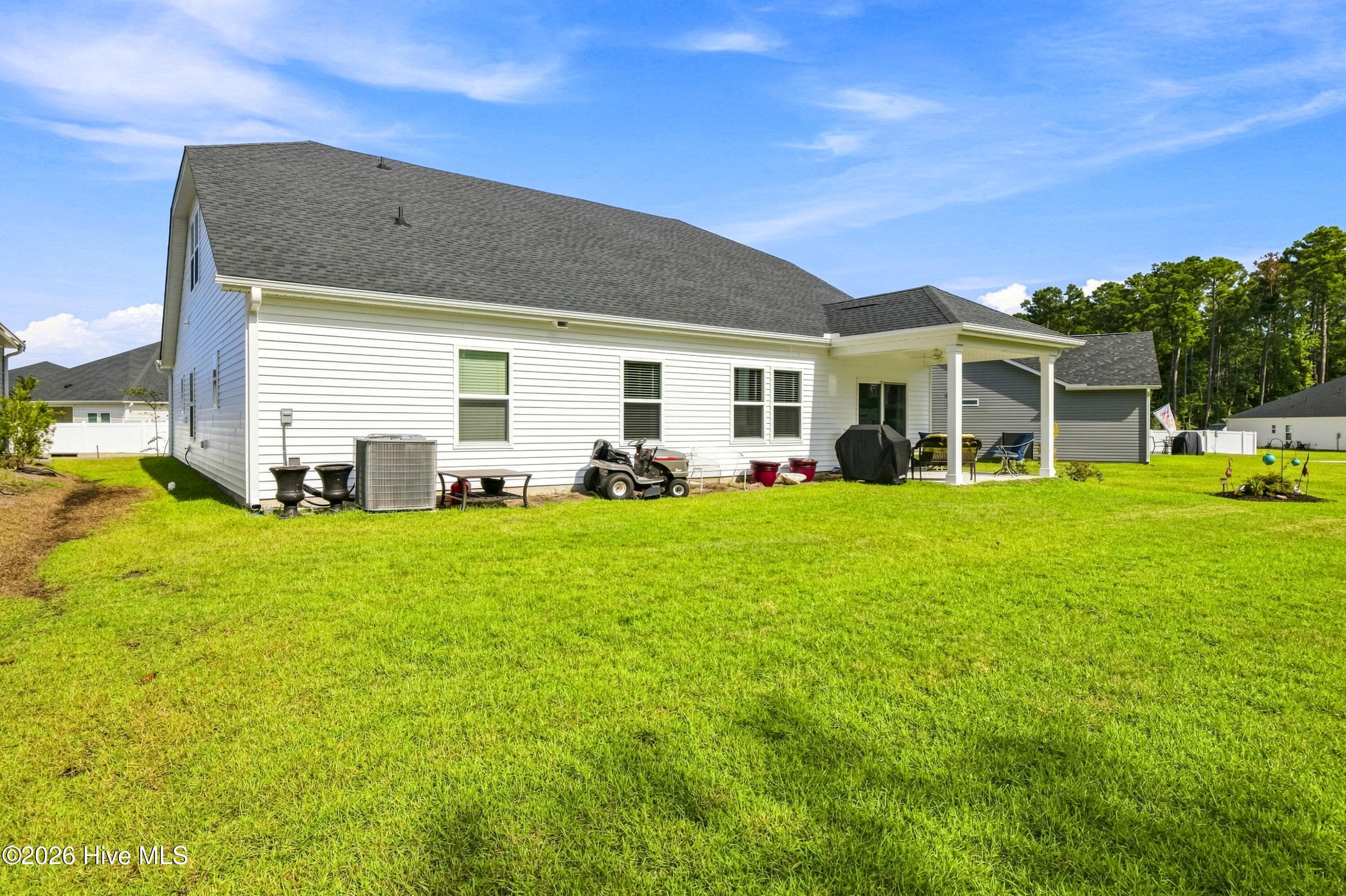Single Family Residence at 605 Blackthorne Circle NW, Calabash, NC 28467, photo 38 of 53
