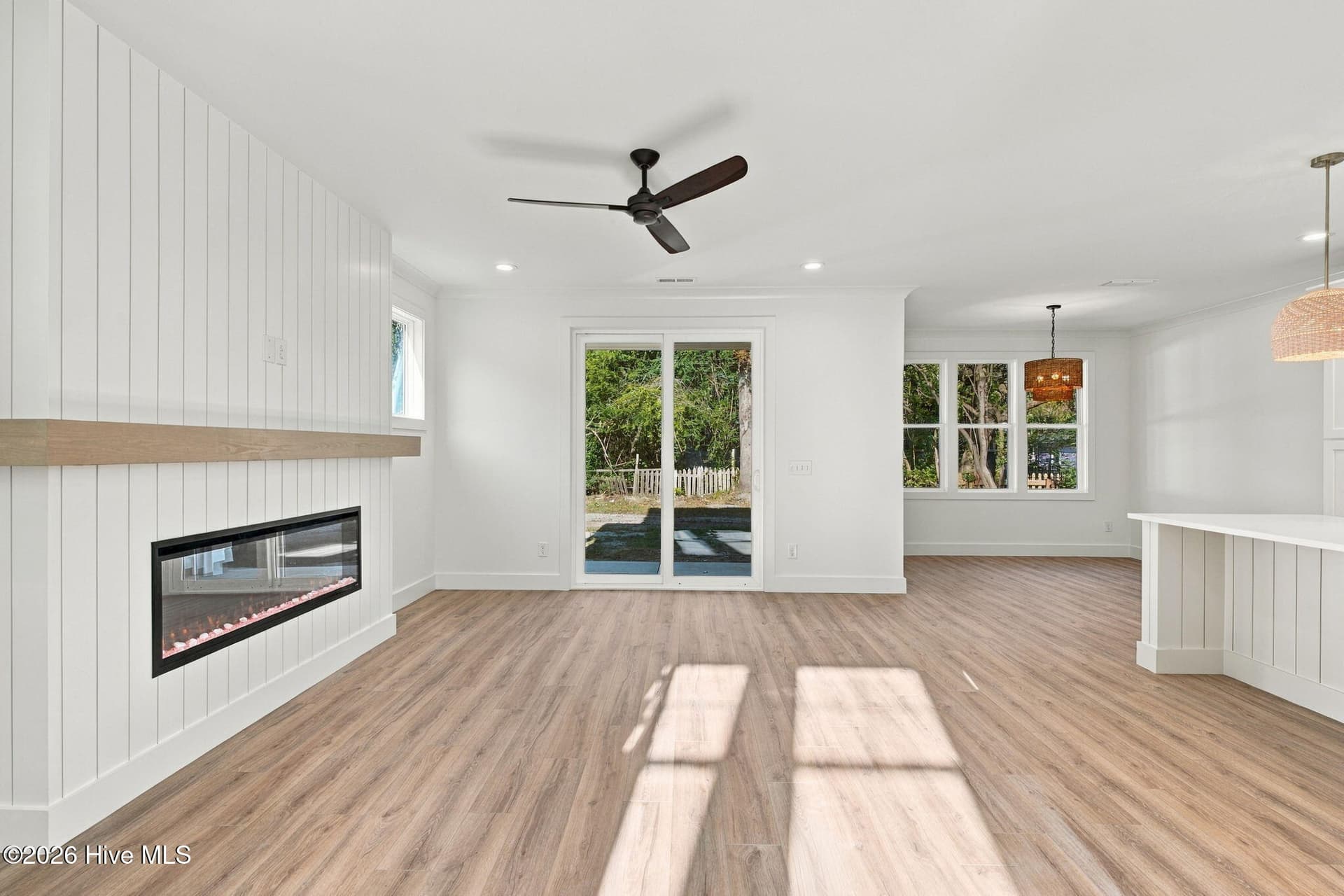 Single Family Residence at 1048 Montclair Drive, Wilmington, NC 28403, photo 17 of 95