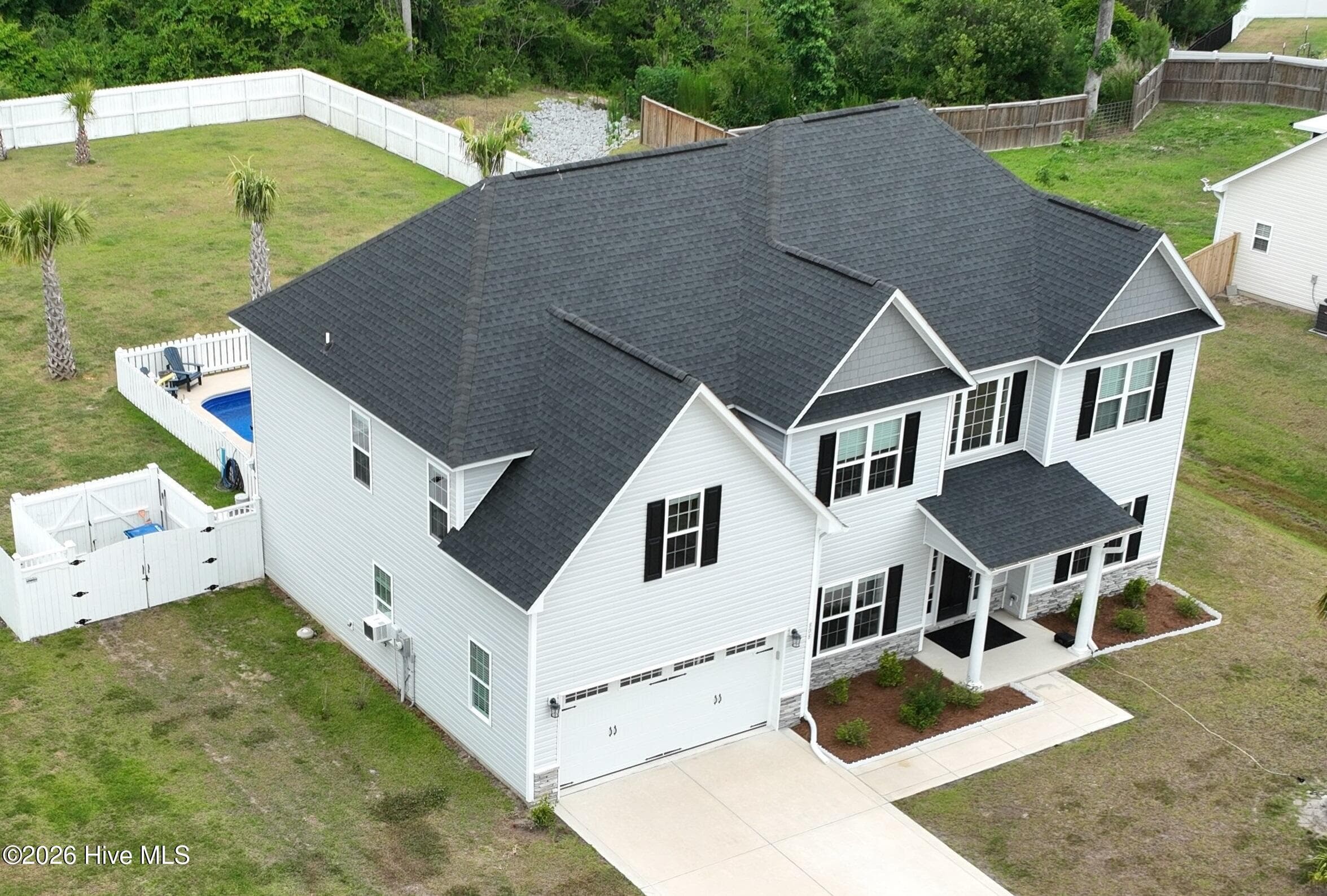 Single Family Residence at 808 Colchester Reef Run, Sneads Ferry, NC 28460, photo 2 of 48