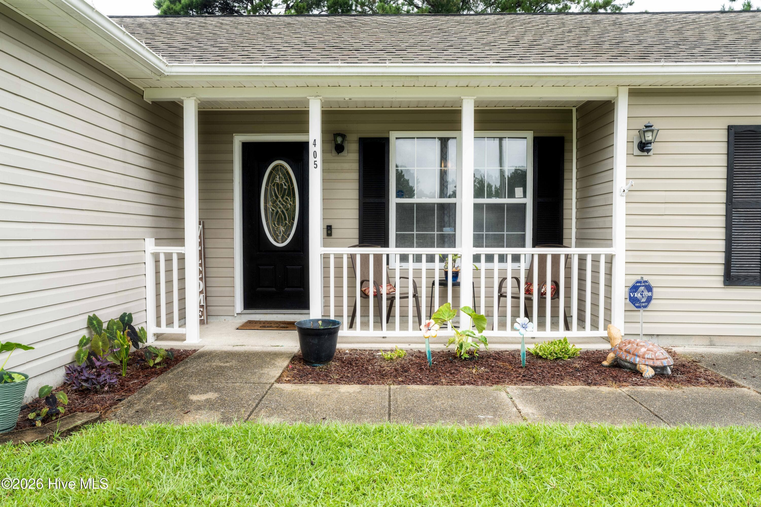 Single Family Residence at 405 Chaps Court, Jacksonville, NC 28546, photo 11 of 71