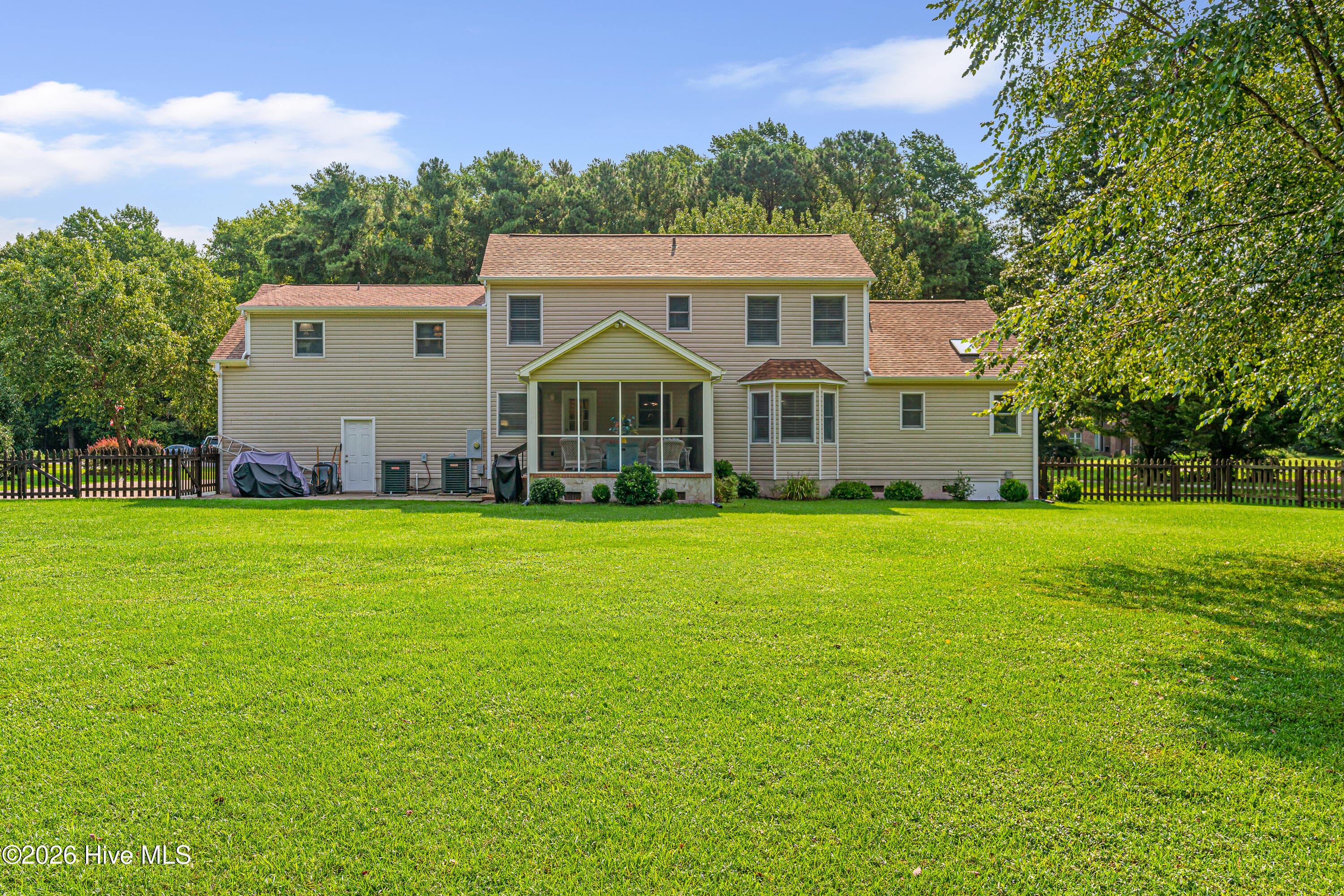 Single Family Residence at 415 Hillcrest Drive, Morehead City, NC 28557, photo 42 of 61