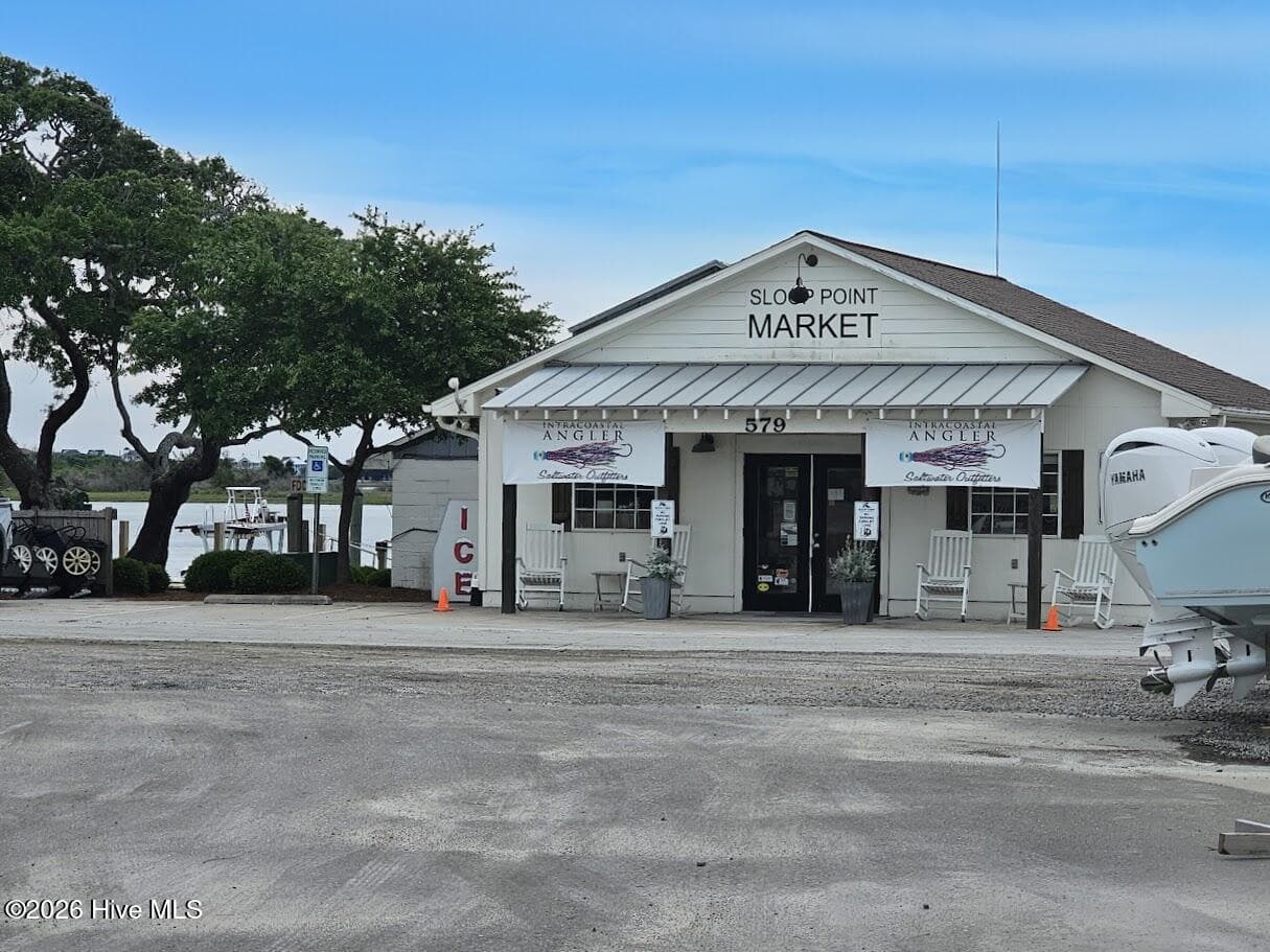 Store at boat ramp - 38 Reston Bluff, Hampstead, NC 28443