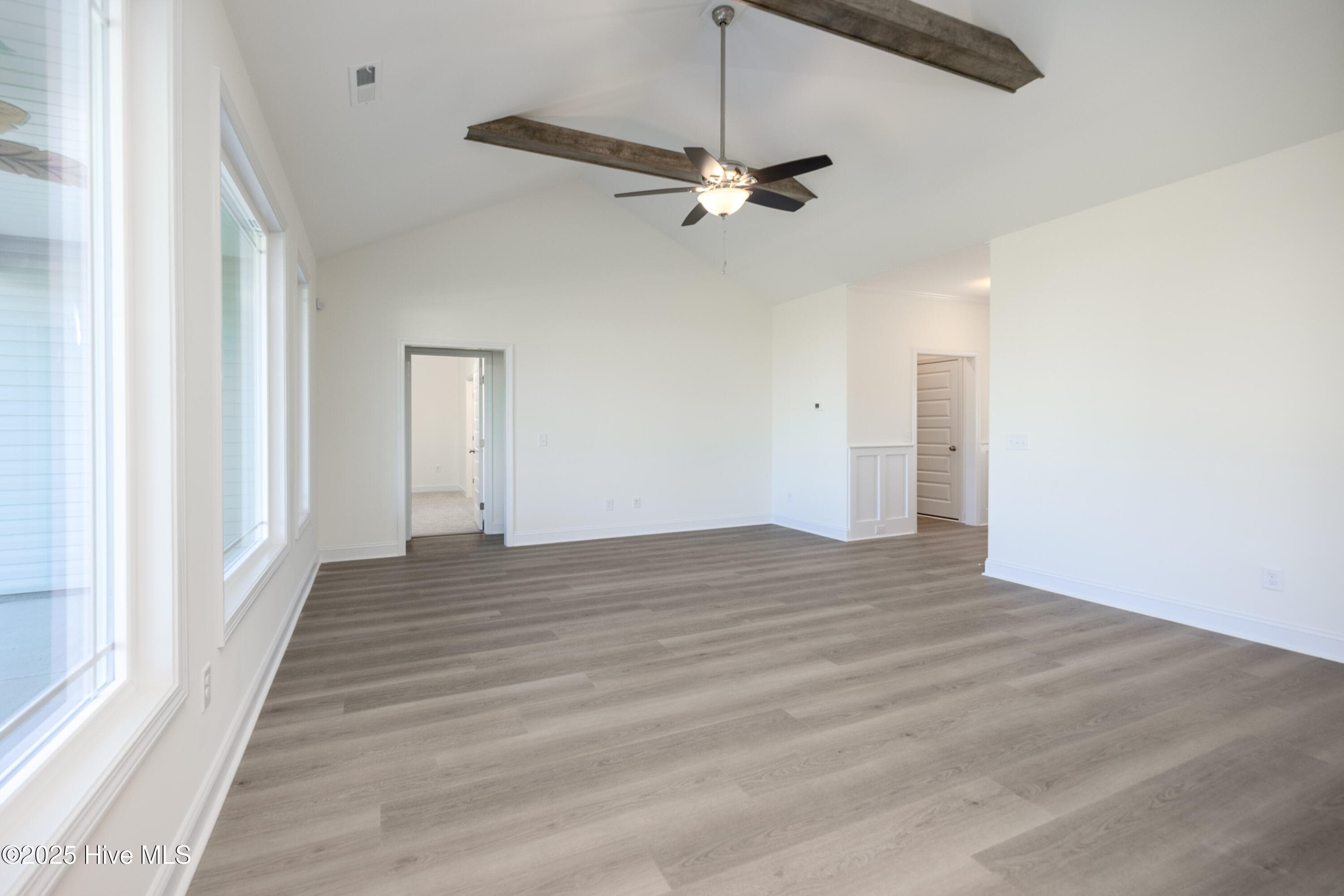 Single Family Residence at 103 Sunny Acres Lane, Clinton, NC 28328, photo 2 of 2