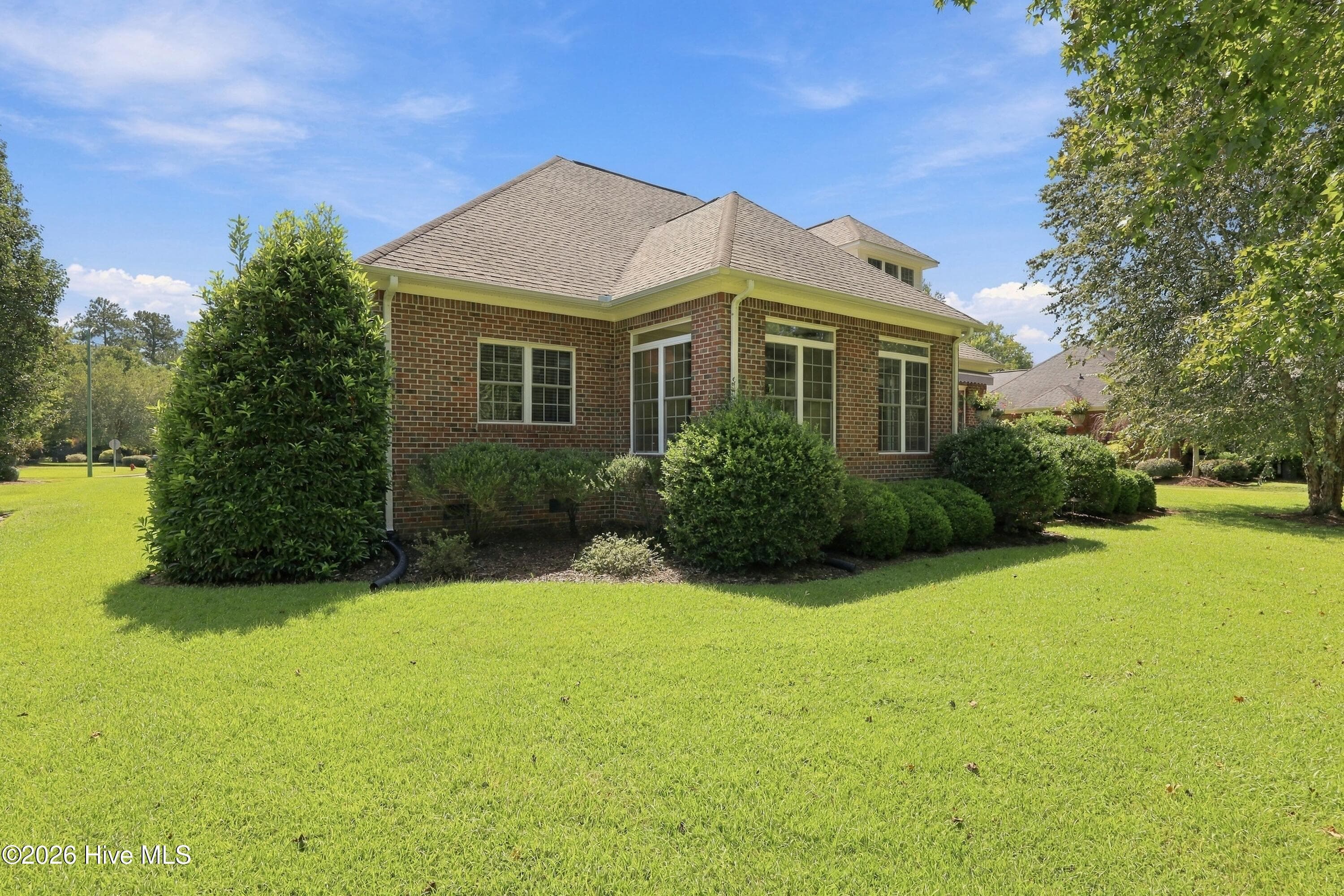 Single Family Residence at 104 Reinach Lane, New Bern, NC 28562, photo 13 of 134