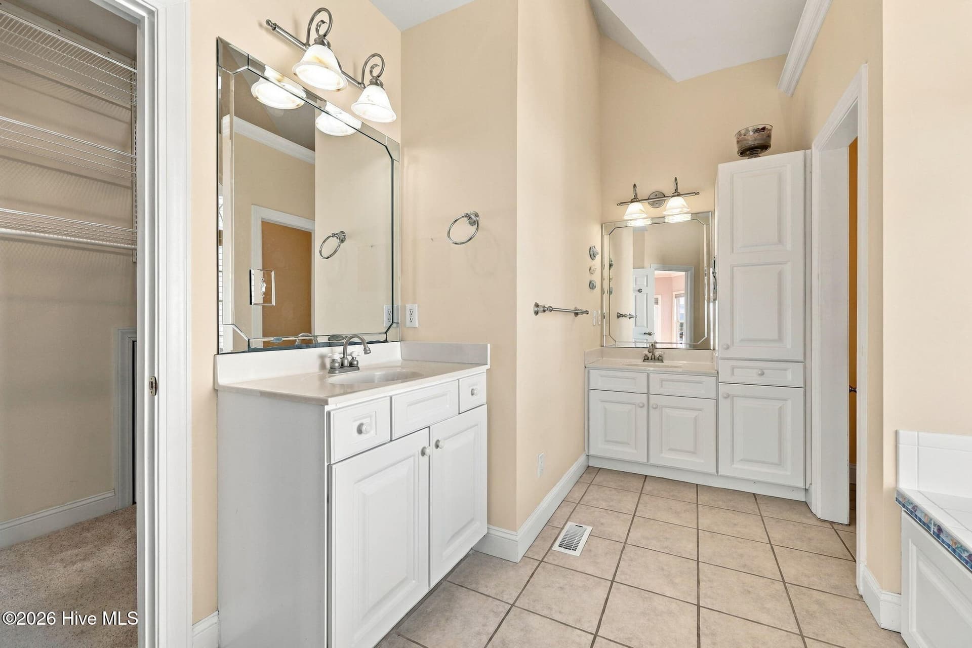 dual vanities - 105 Magens Court W, Cedar Point, NC 28584