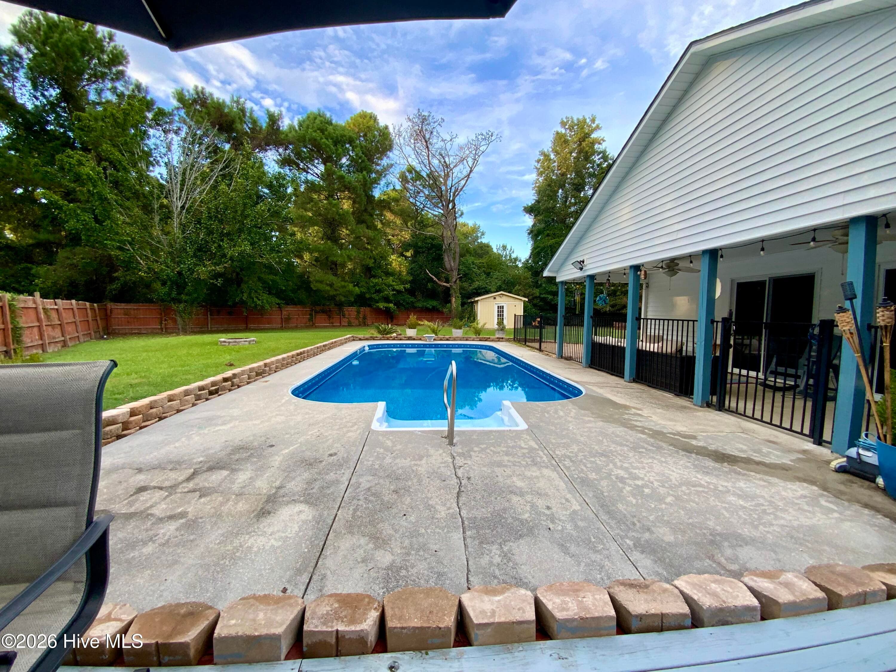 Single Family Residence at 102 Donna Court, Hubert, NC 28539, photo 9 of 54