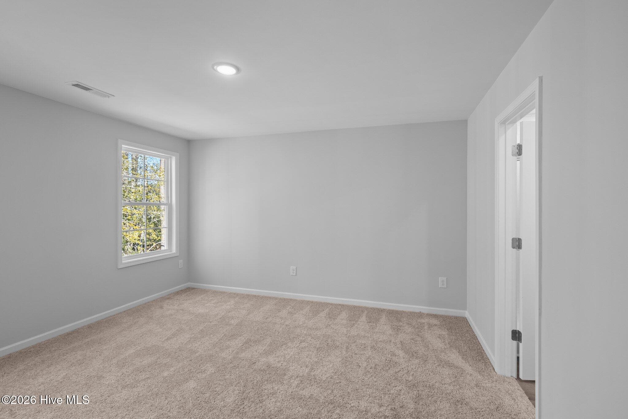 Single Family Residence at 7016 Bayberry Park Drive, New Bern, NC 28562, photo 16 of 21
