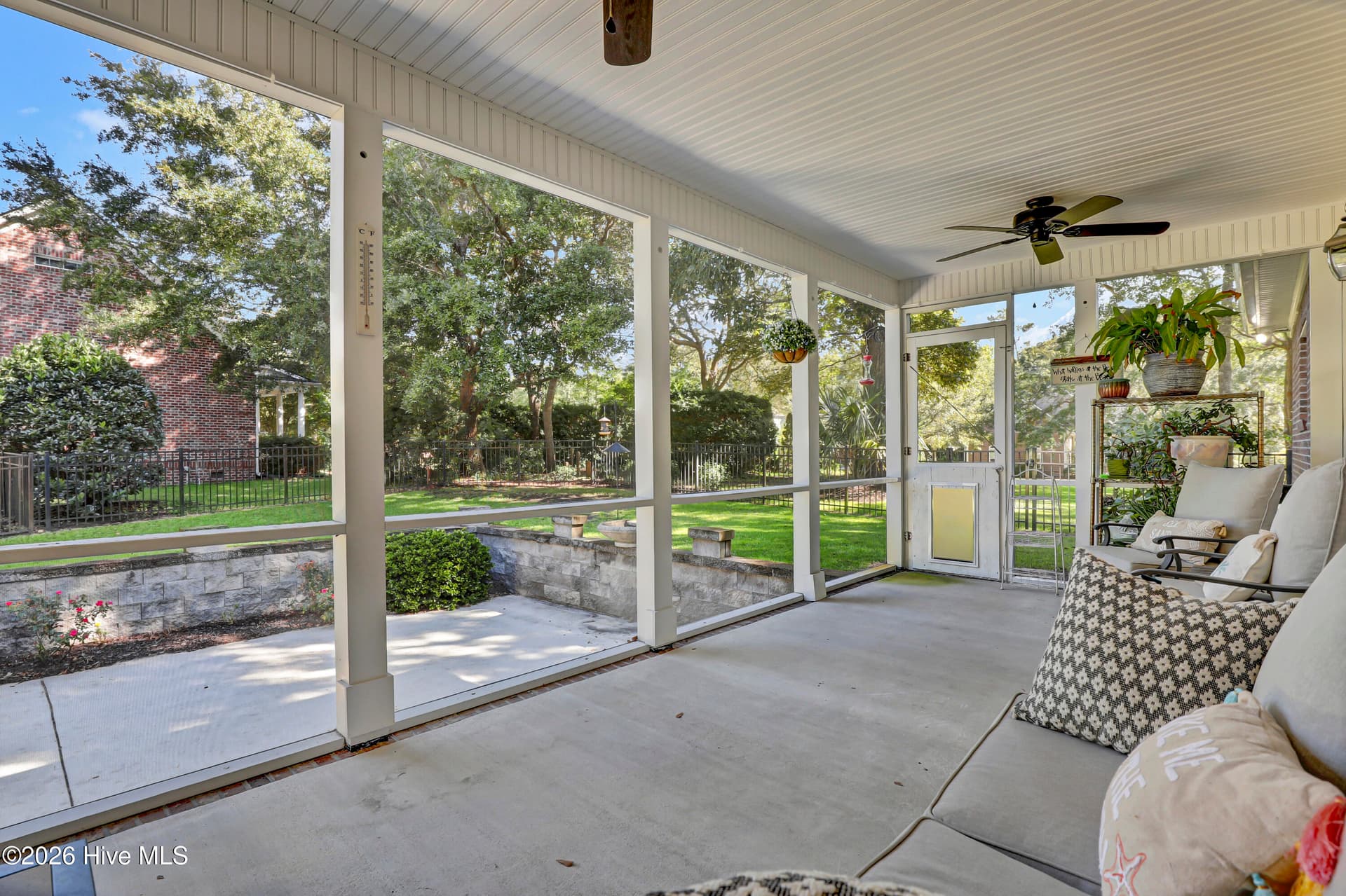 Single Family Residence at 302 Pecan Court, Hampstead, NC 28443, photo 19 of 46