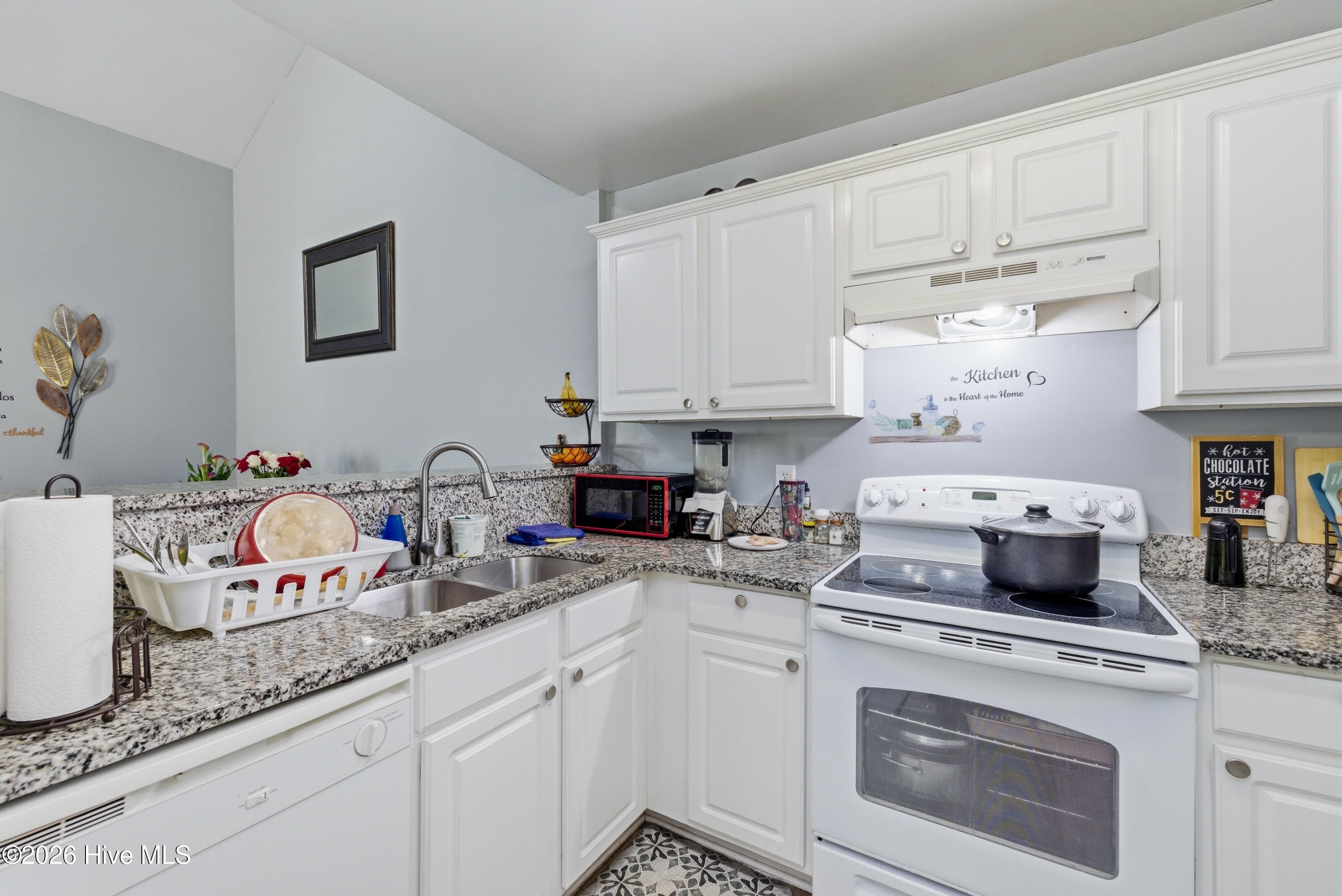 Single Family Residence at 4217 Sequoia Court 4r, Wilmington, NC 28403, photo 11 of 33