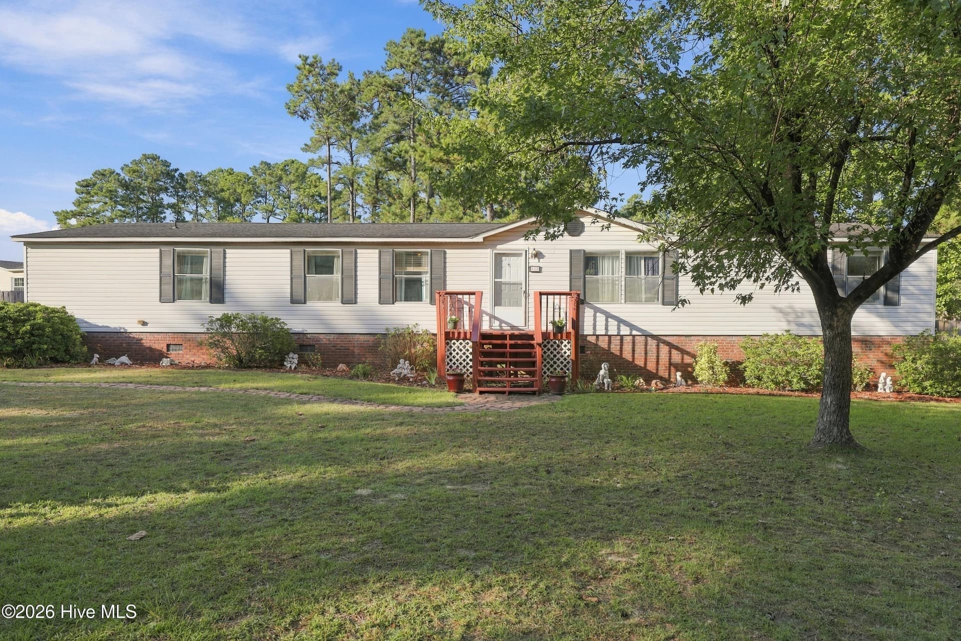 Front Elevation - 683 Bay Harbor Drive, Hampstead, NC 28443