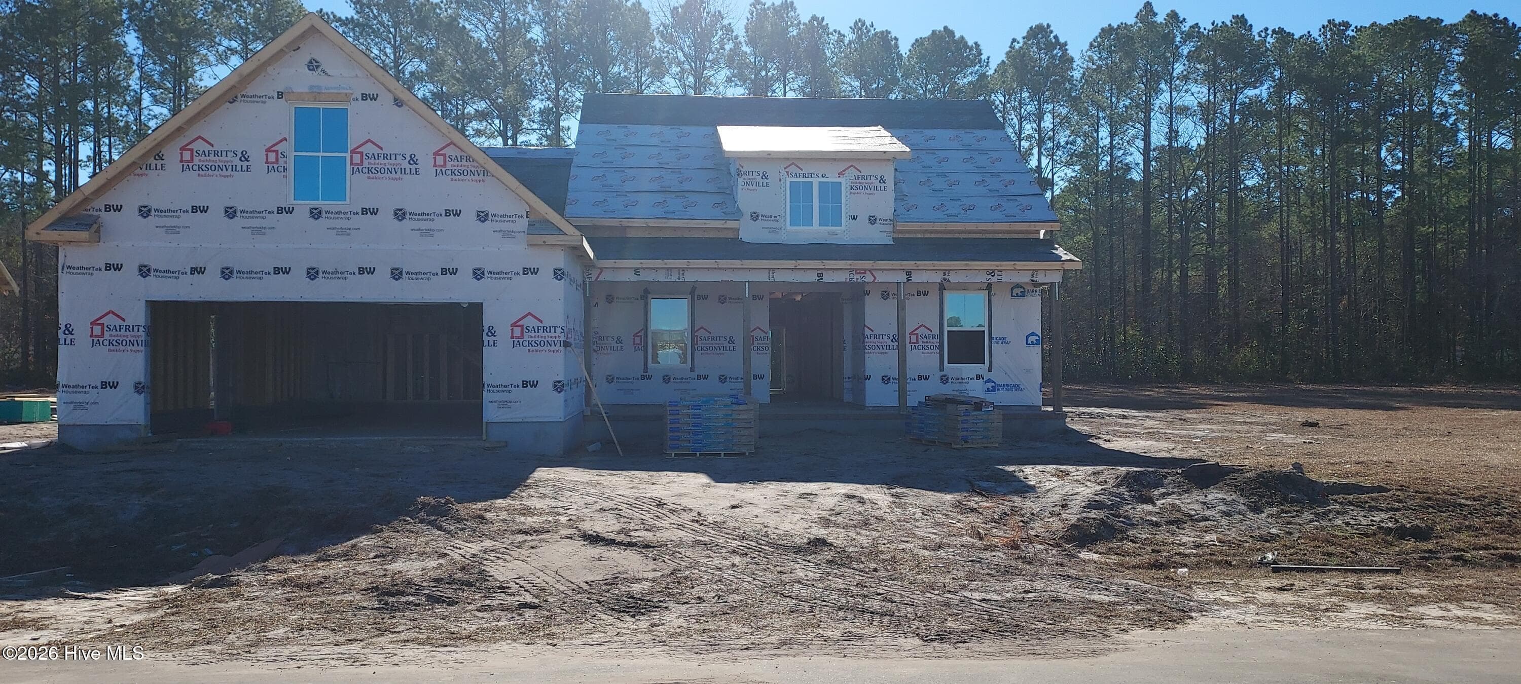 Single Family Residence at 110 Rolling Water Lane, Swansboro, NC 28584, photo 3 of 27