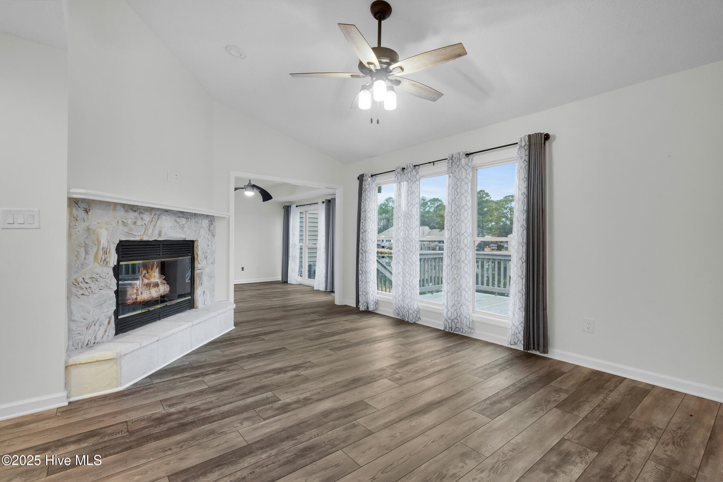Single Family Residence at 7212 Windward Drive, New Bern, NC 28560, photo 10 of 41