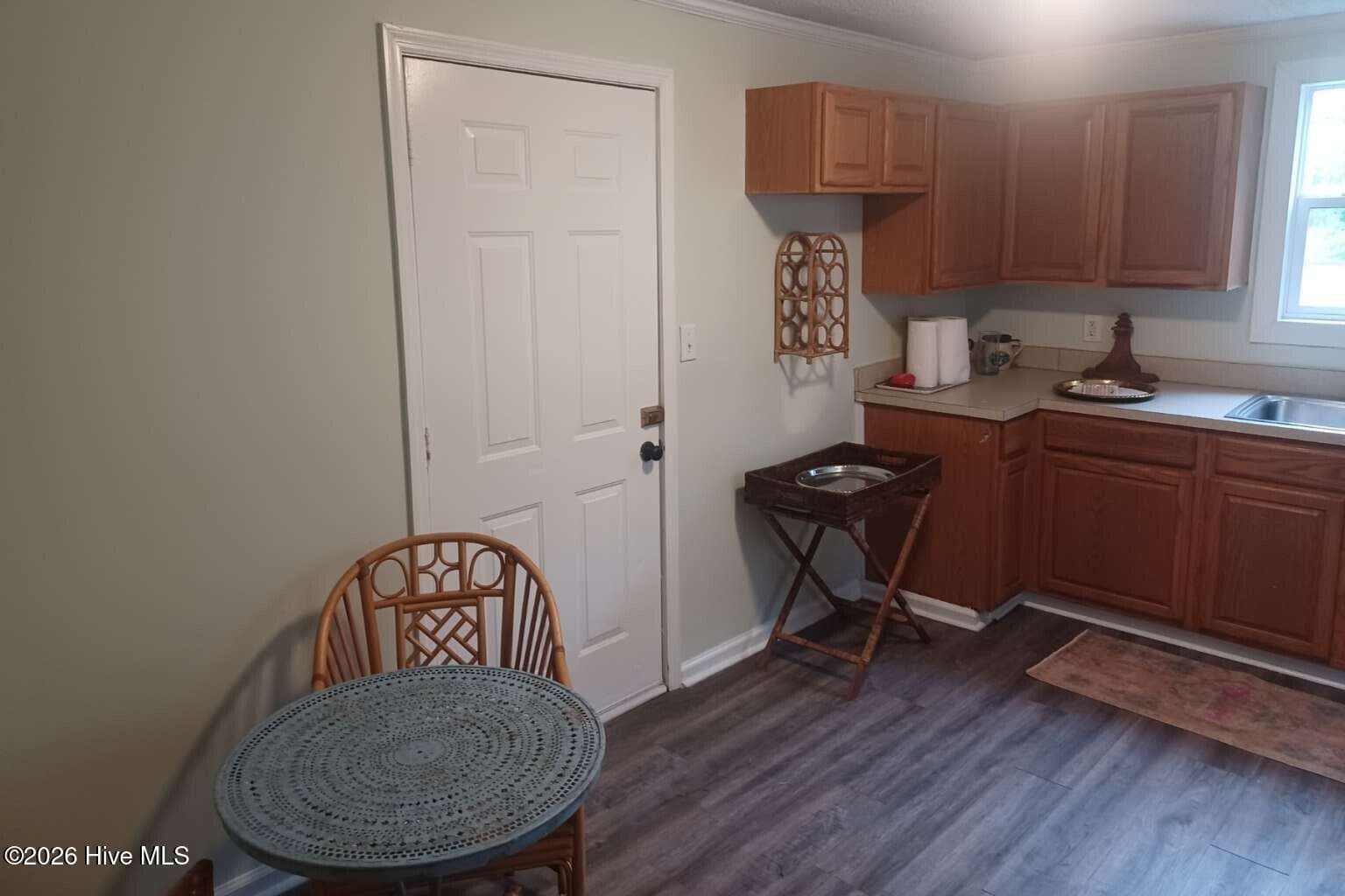 Single Family Residence at 855 Pasteur Street, New Bern, NC 28560, New Bern, photo 4 of 7