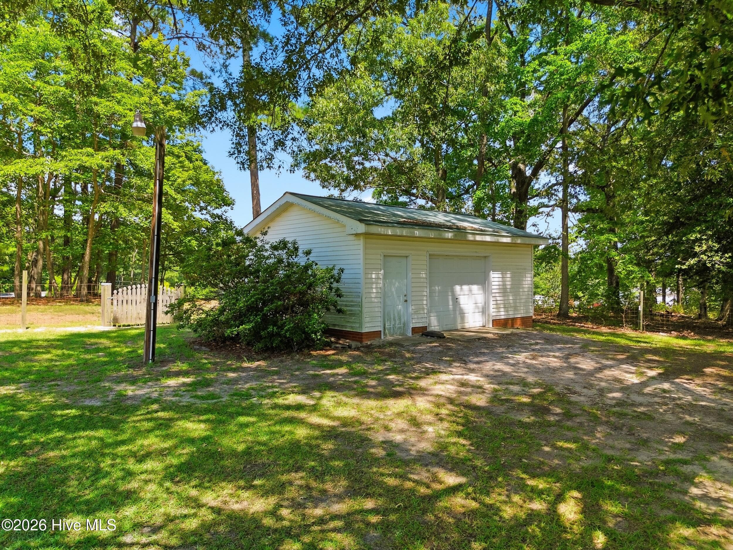Single Family Residence at 8701 White Oak Road, Garner, NC 27529, photo 31 of 41