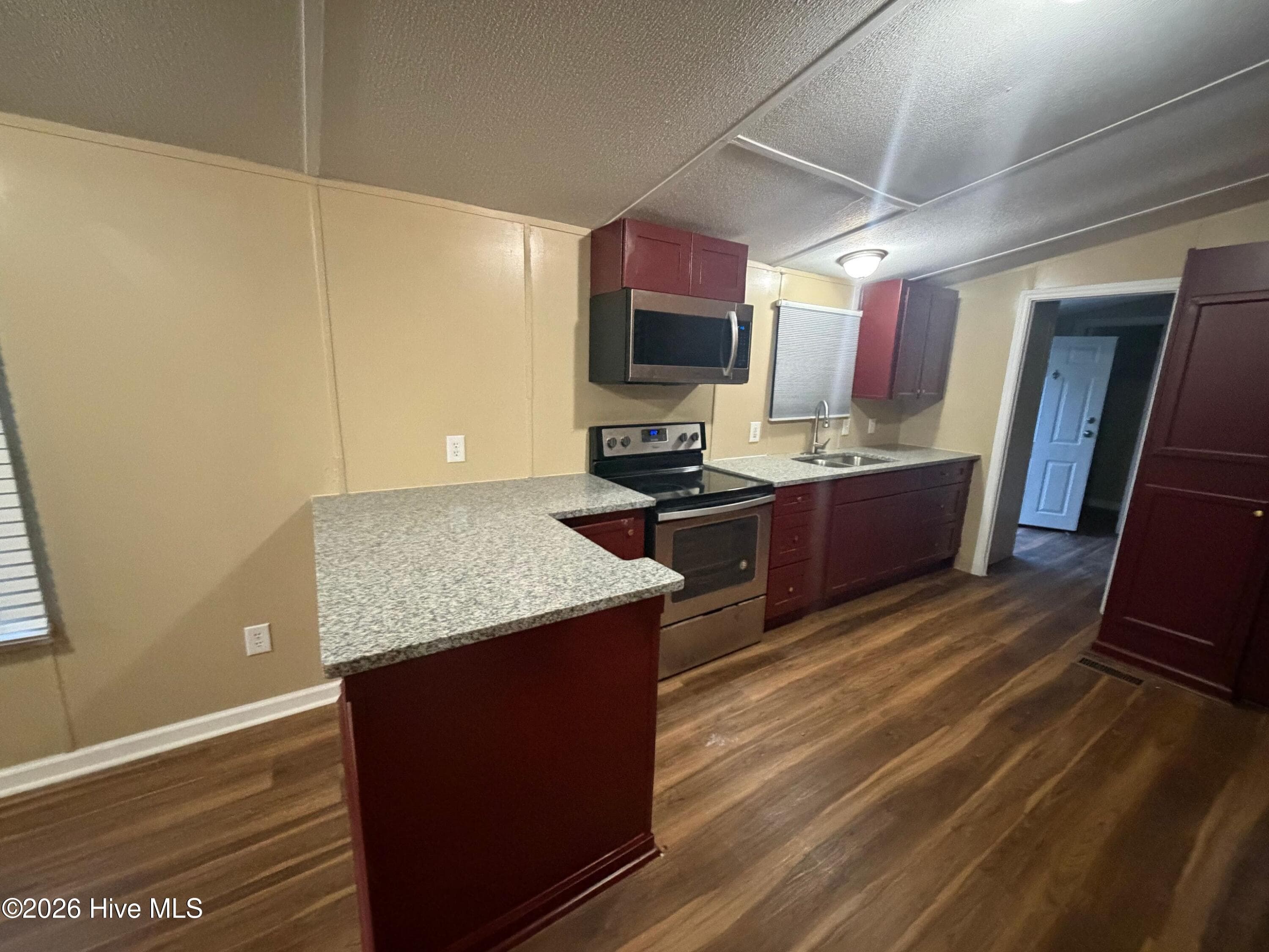 Manufactured Home at 1110 E Northern Boulevard, Tarboro, NC 27886, Tarboro, photo 9 of 37