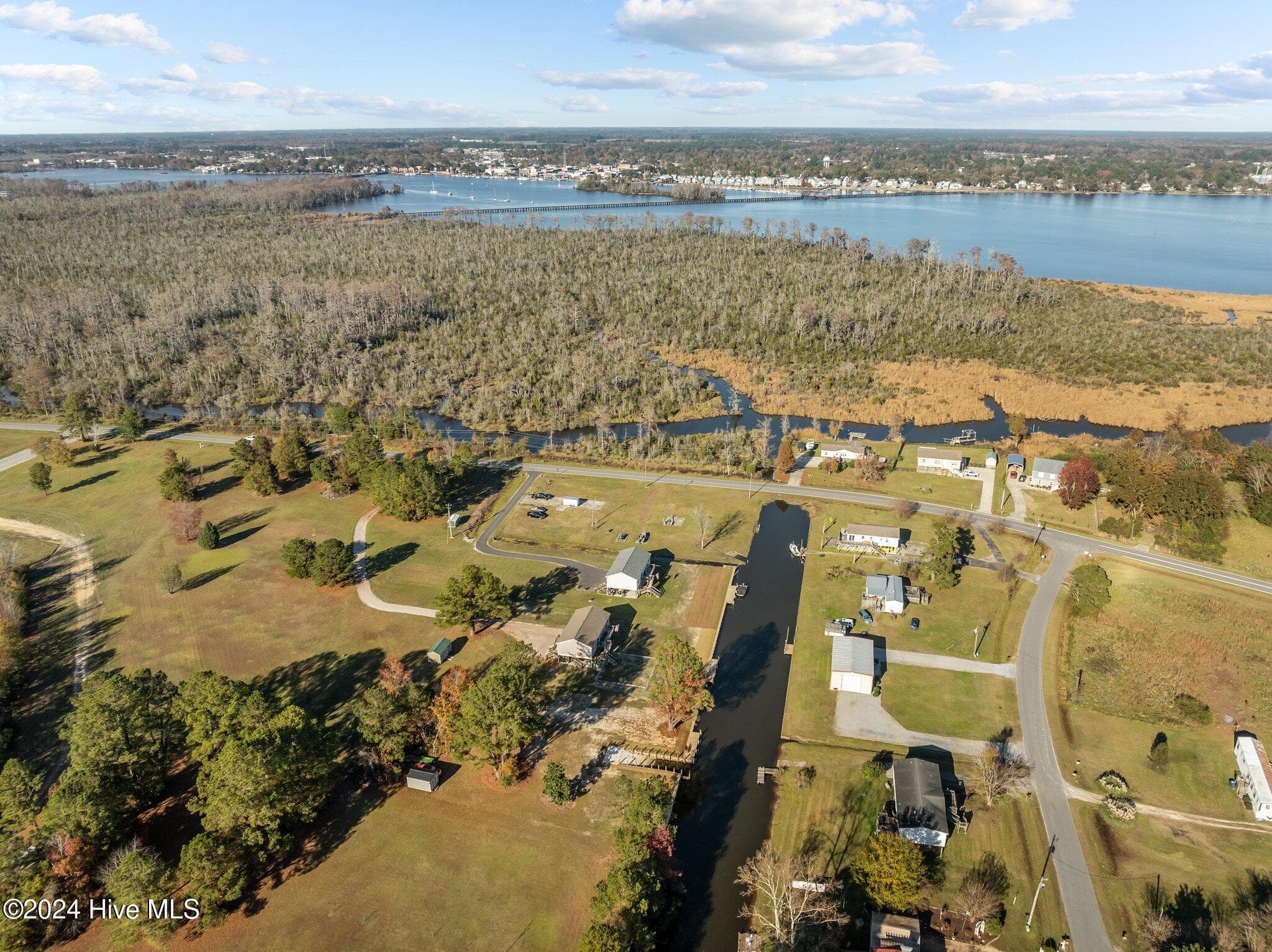 Single Family Residence at 1134 Whichards Beach Road, Chocowinity, NC 27817, photo 35 of 46